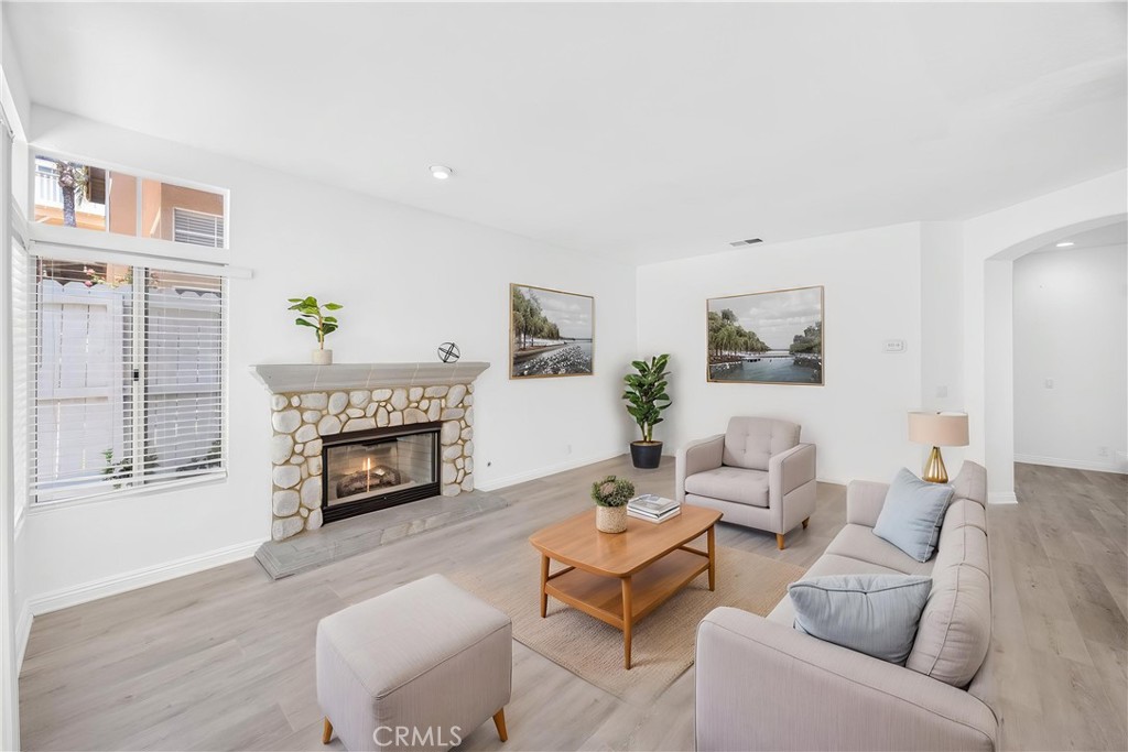 476 Somerset Cir