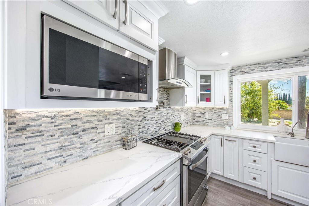 7729 Calle Bresca