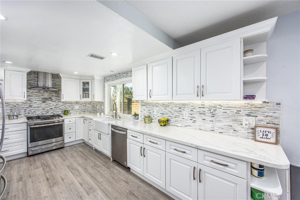 7729 Calle Bresca