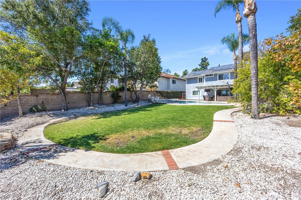 7729 Calle Bresca