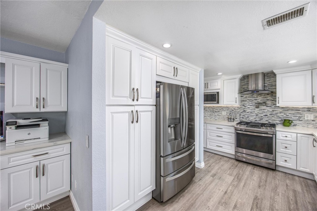 7729 Calle Bresca