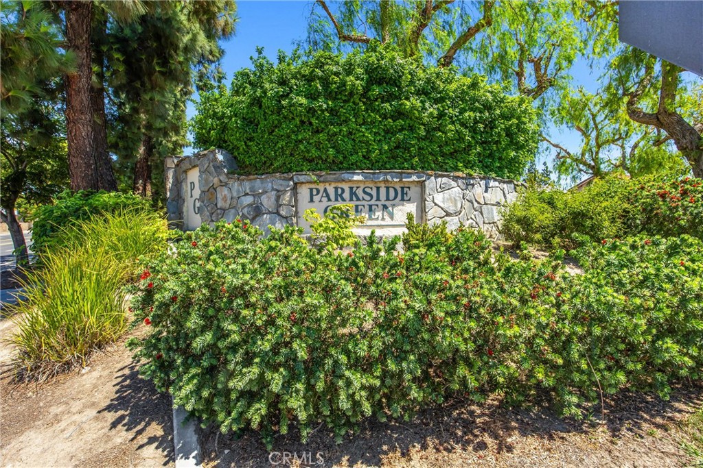 921 Blossomcreek Ln