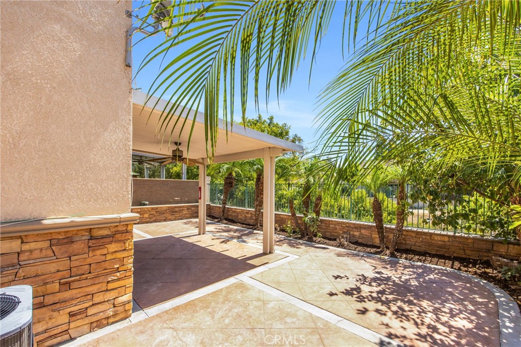 921 Blossomcreek Ln