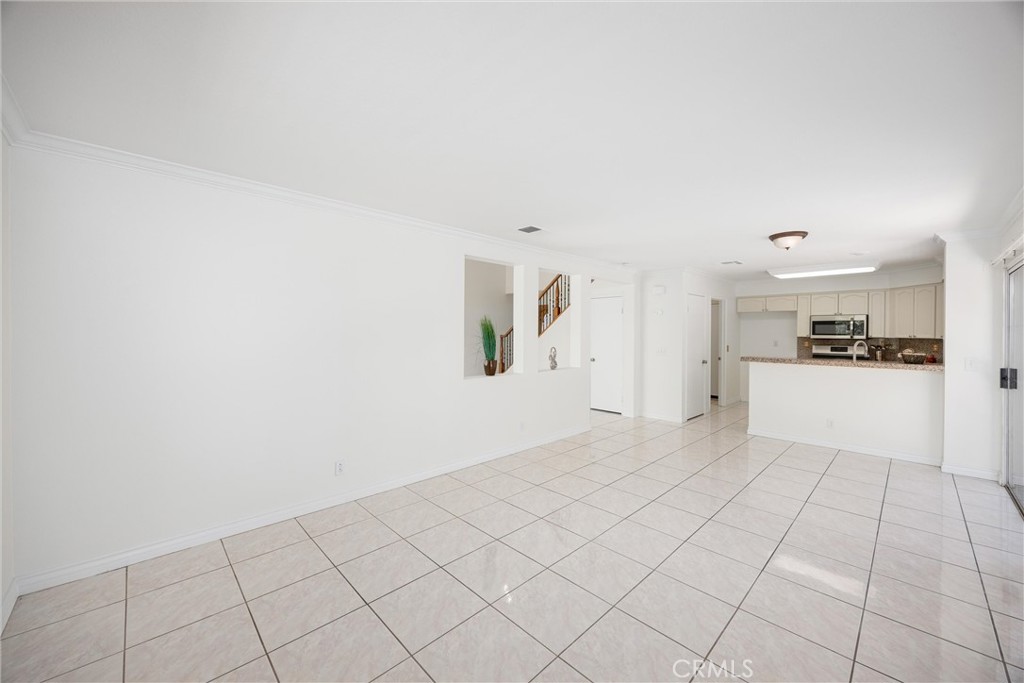 921 Blossomcreek Ln