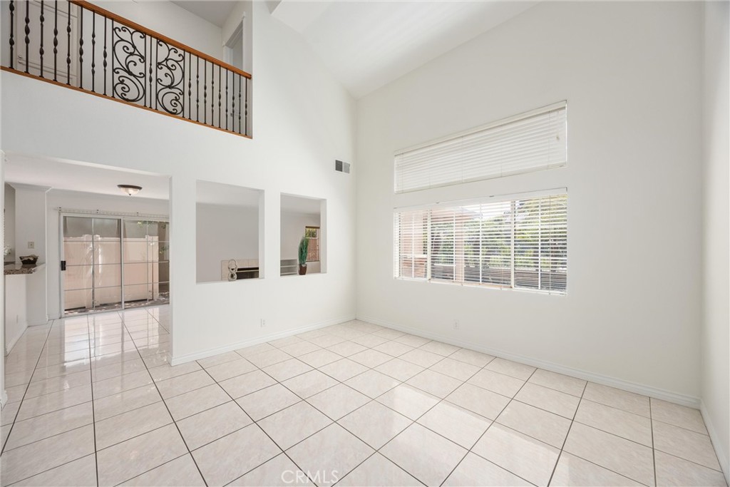 921 Blossomcreek Ln