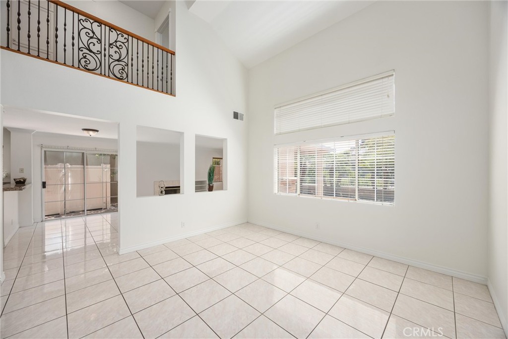 921 Blossomcreek Ln