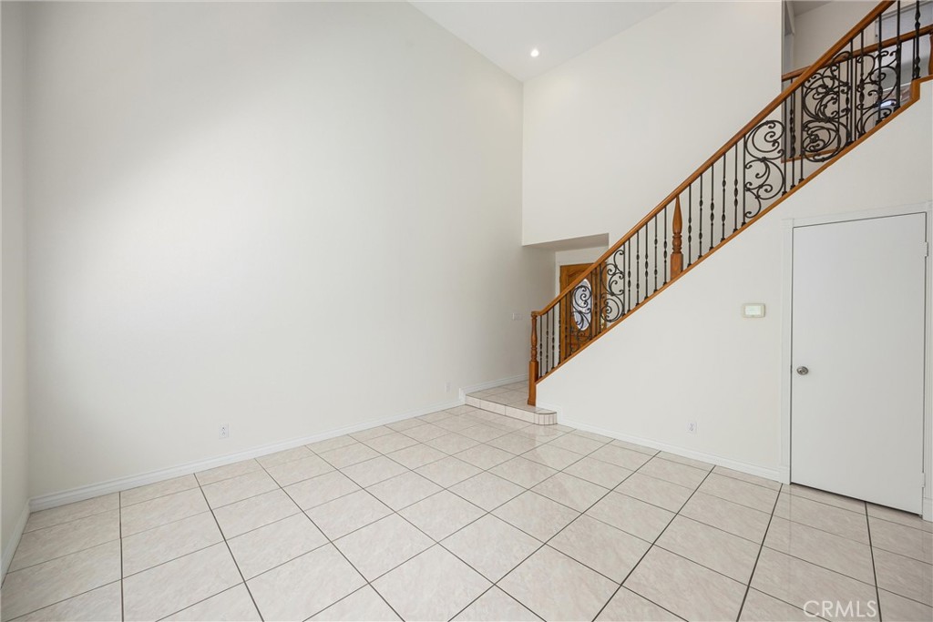 921 Blossomcreek Ln