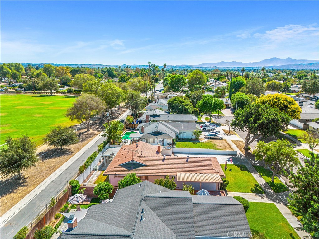 6730 Montclair Dr
