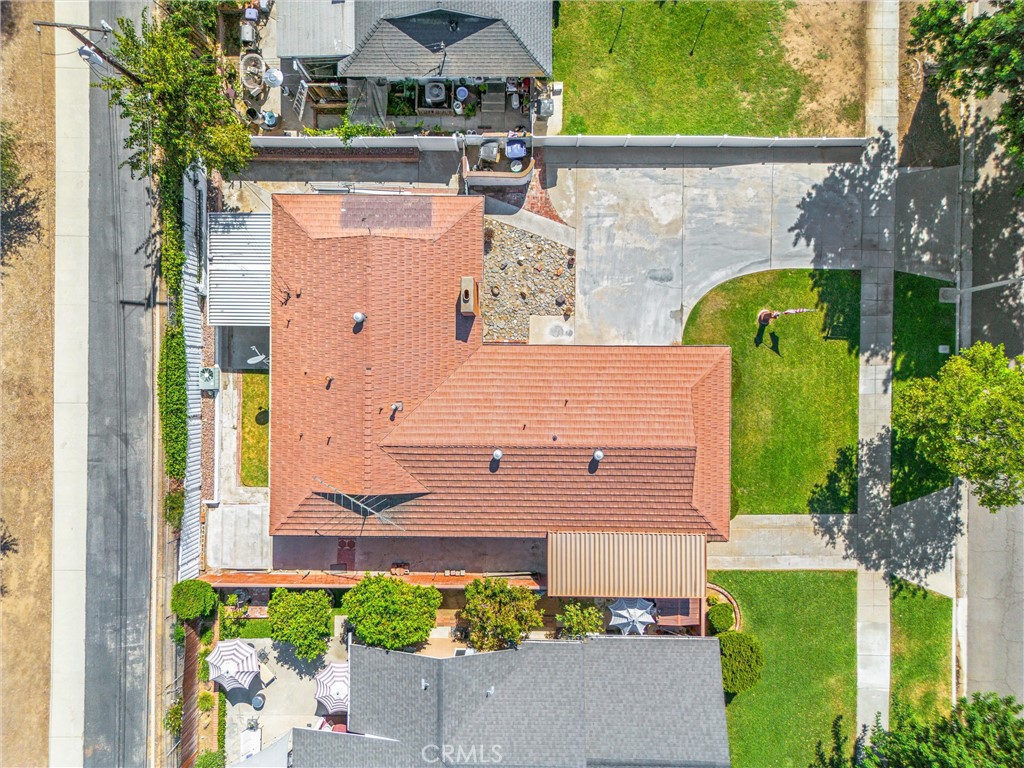 6730 Montclair Dr