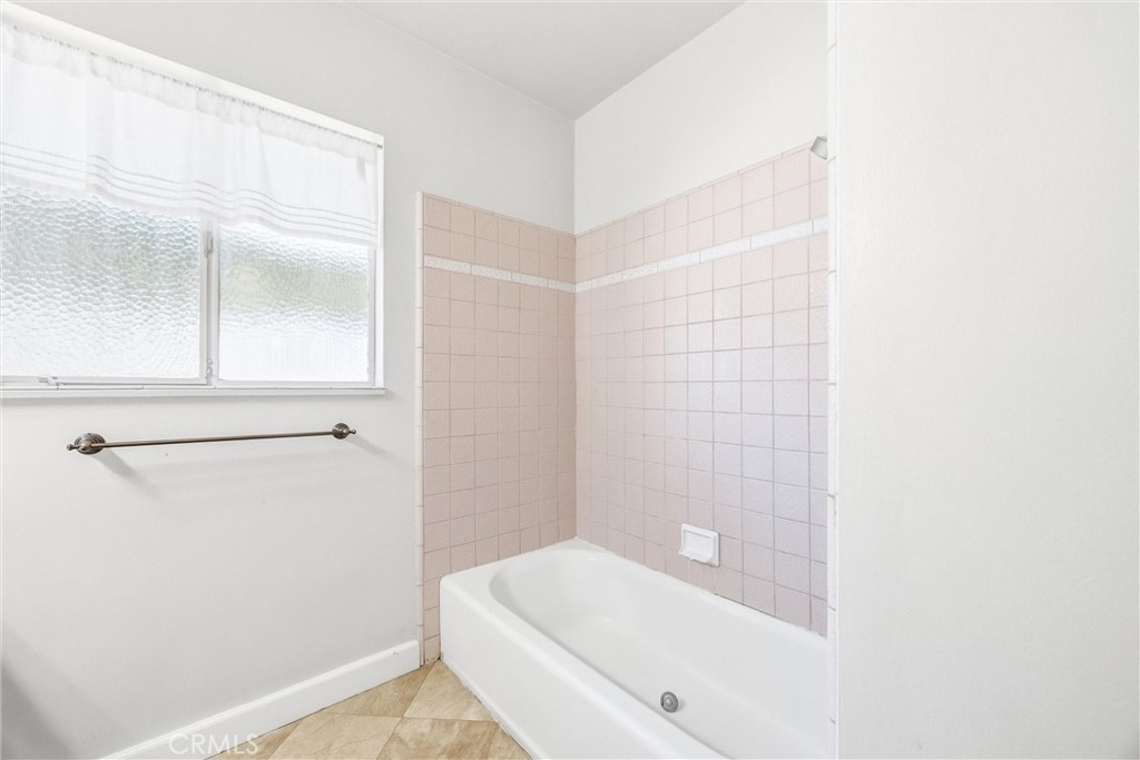 6730 Montclair Dr