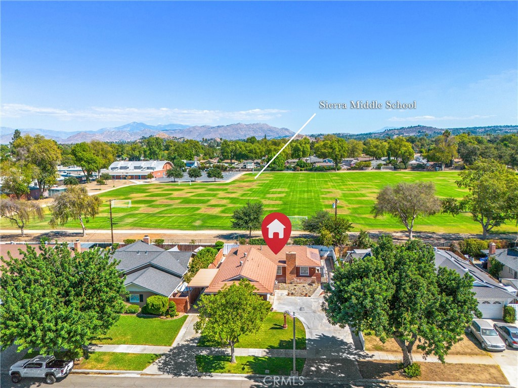 6730 Montclair Dr