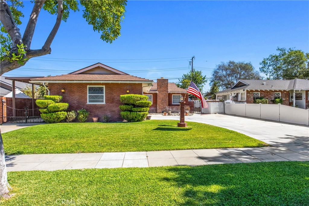 6730 Montclair Dr