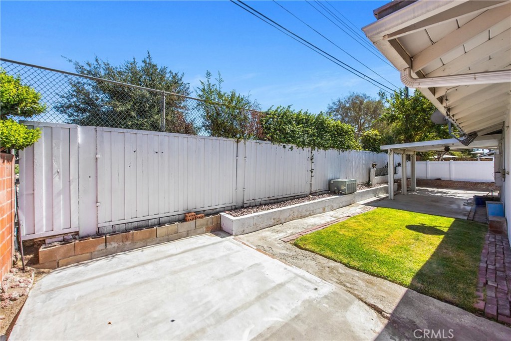 6730 Montclair Dr