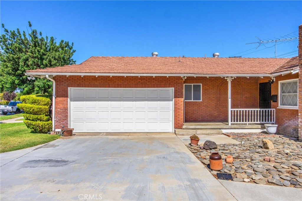 6730 Montclair Dr