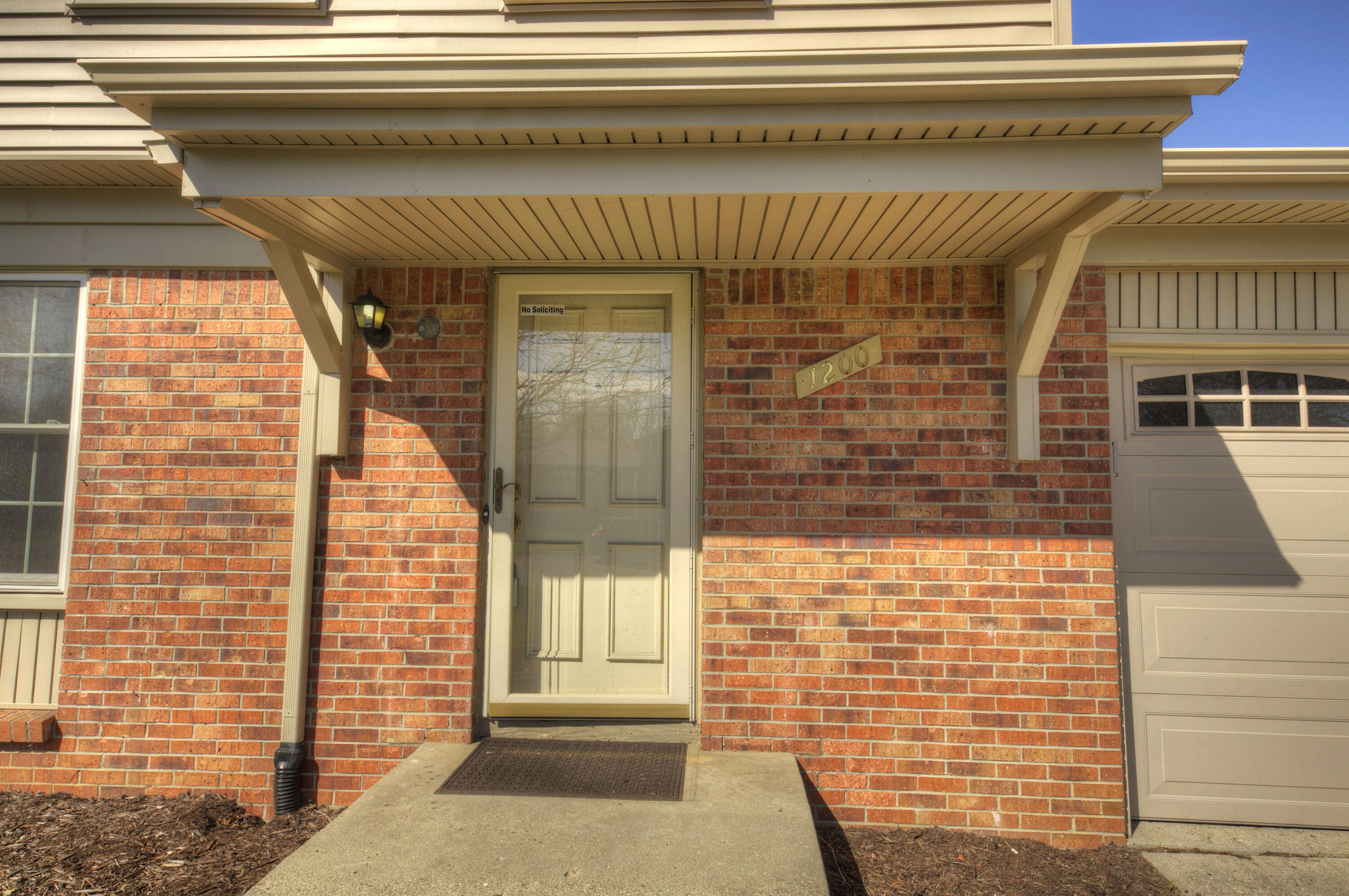 1200 Hampshire Drive