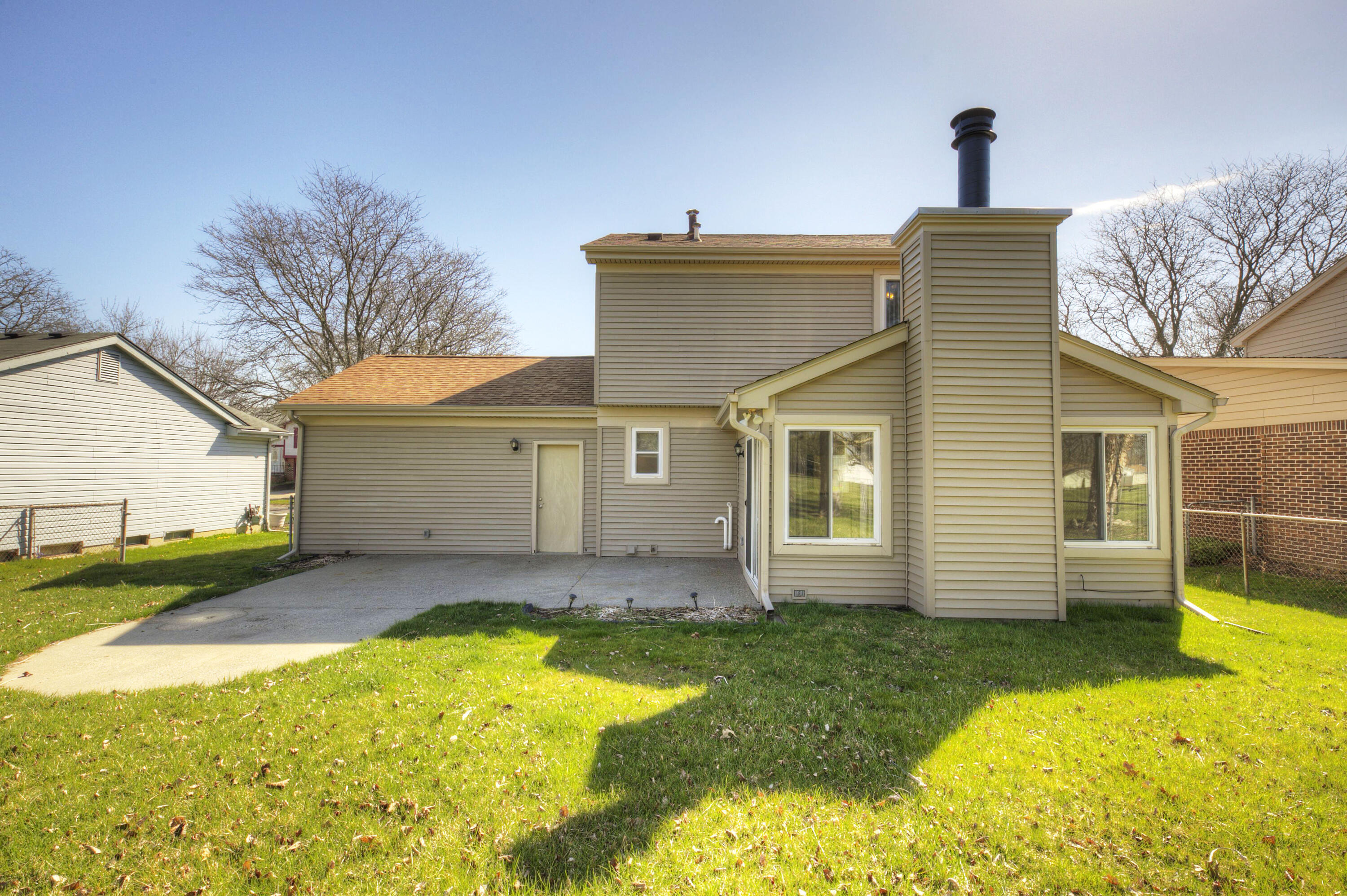 1200 Hampshire Drive