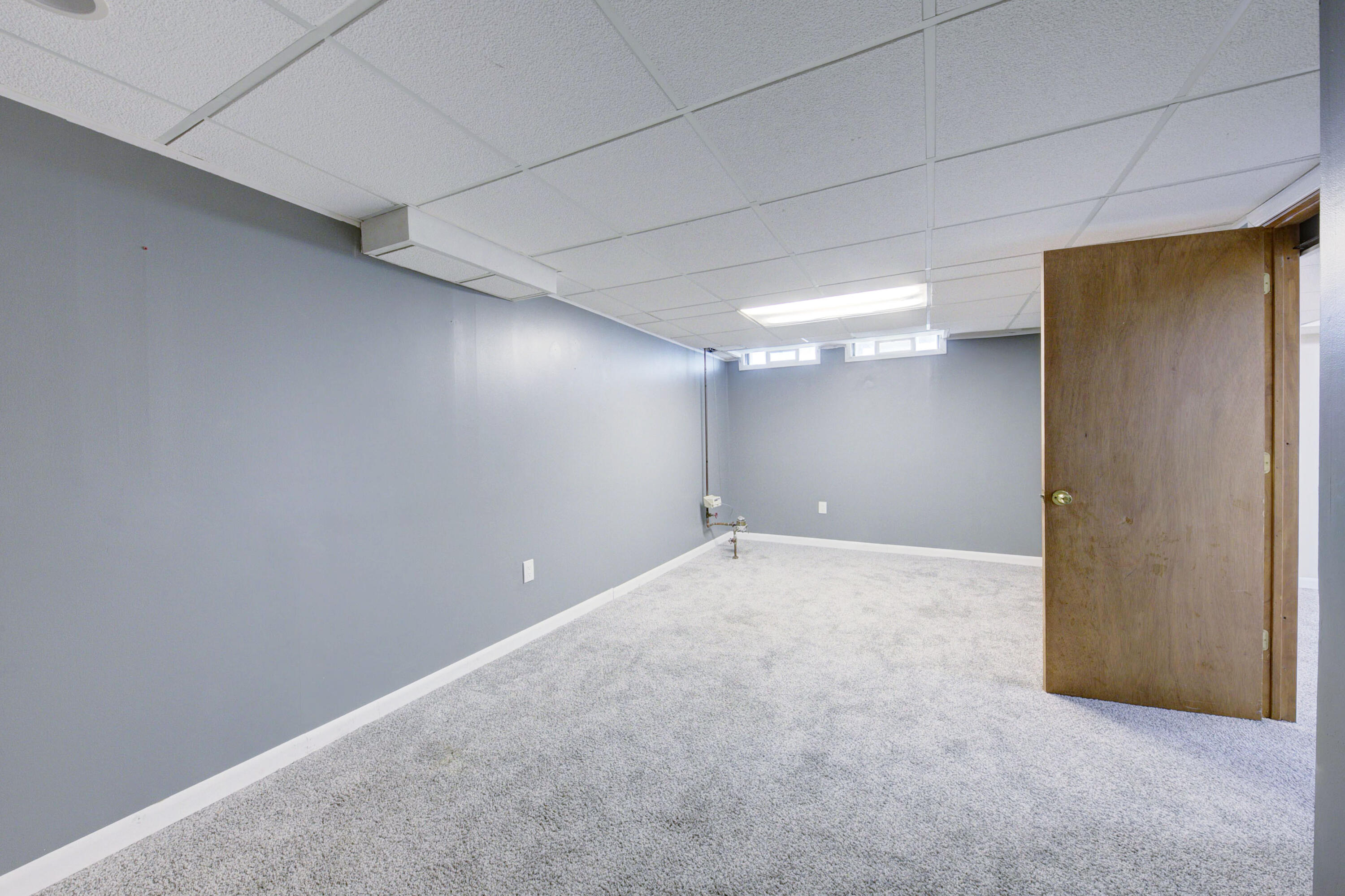 1200 Hampshire Drive