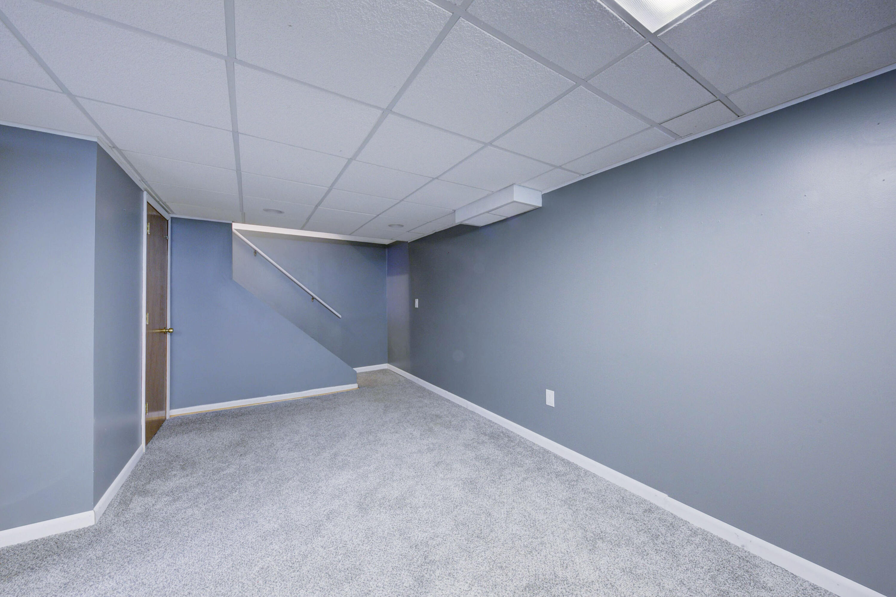1200 Hampshire Drive