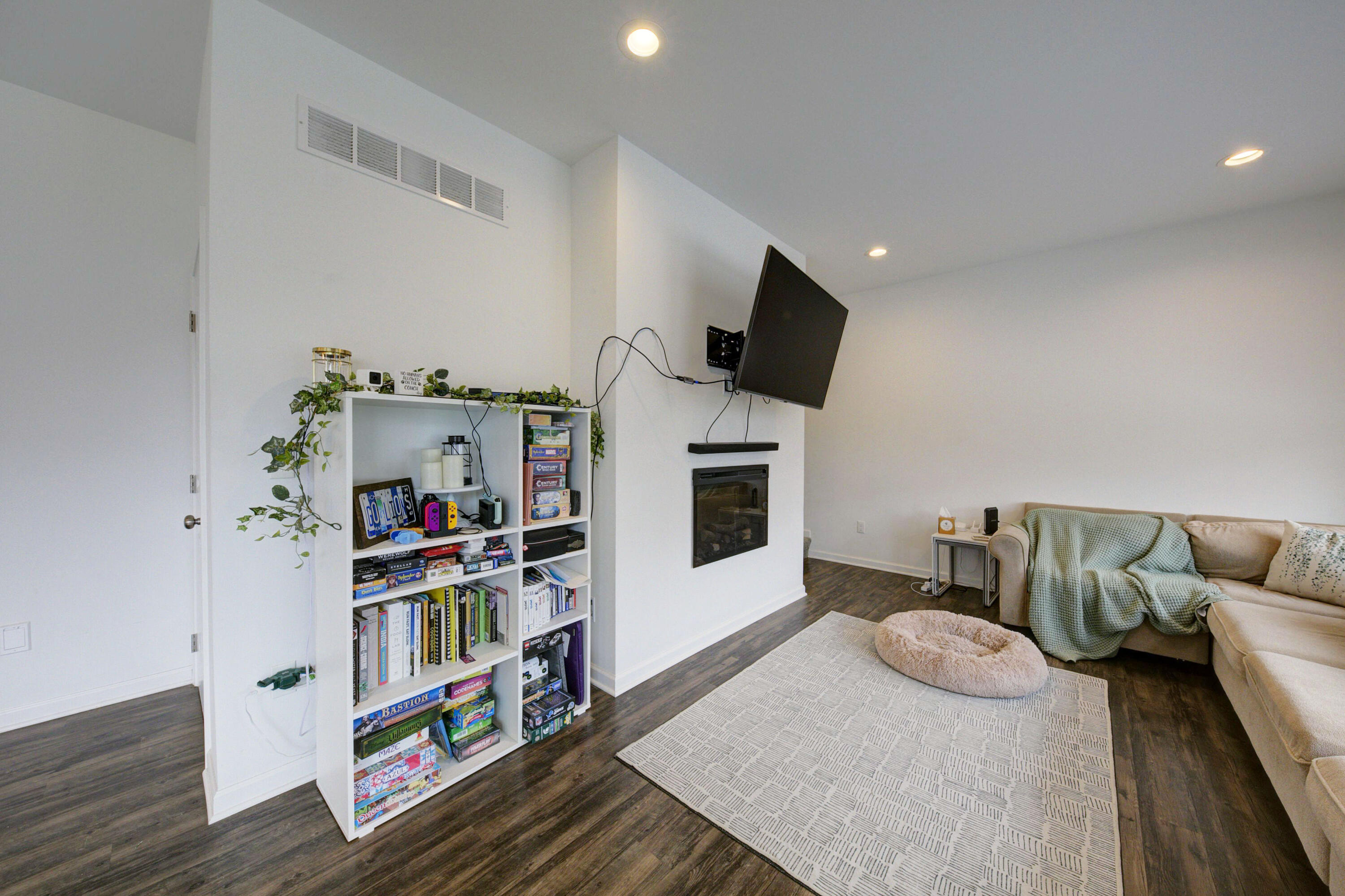9118 White Tail Court