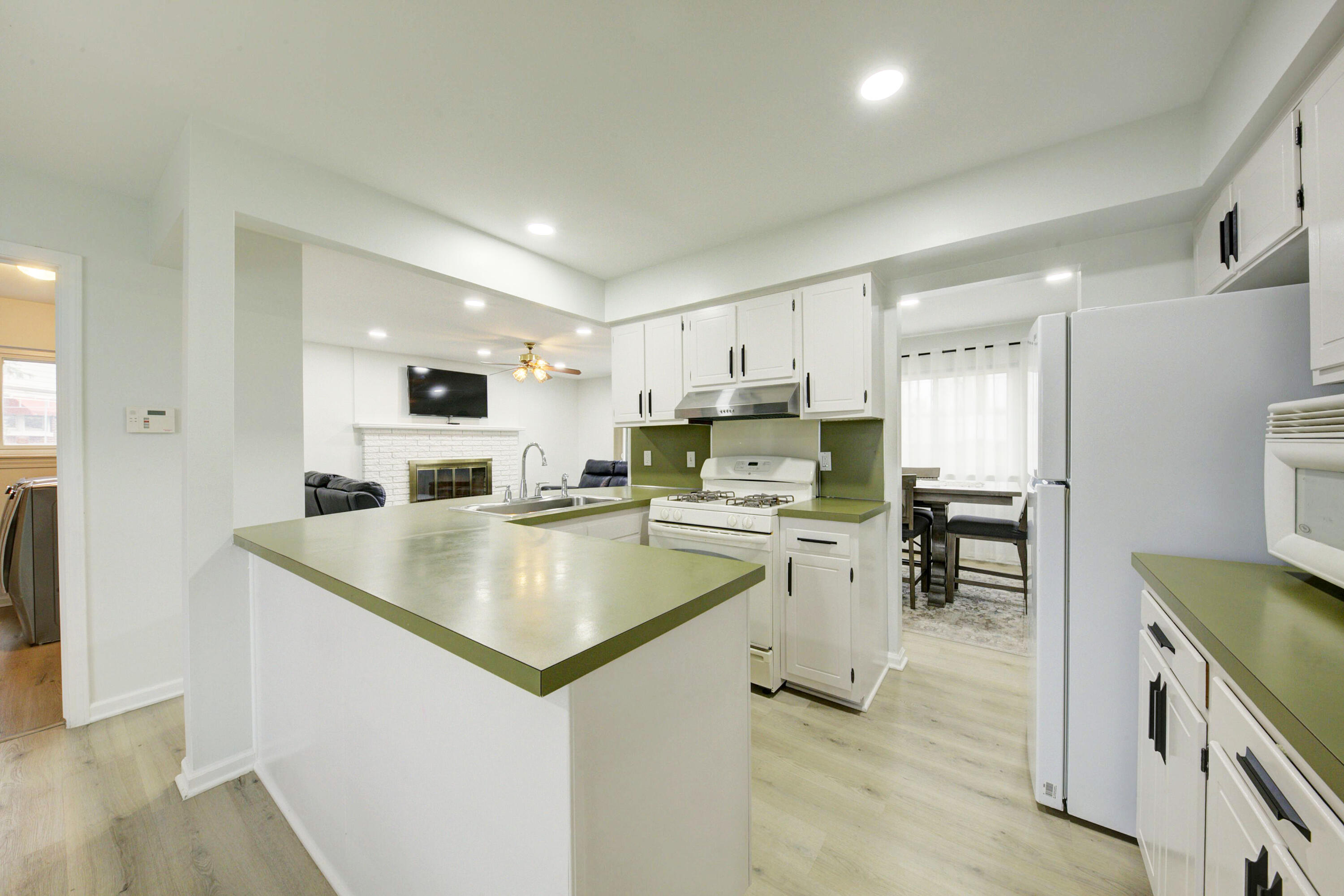 36989 Heatherton Drive