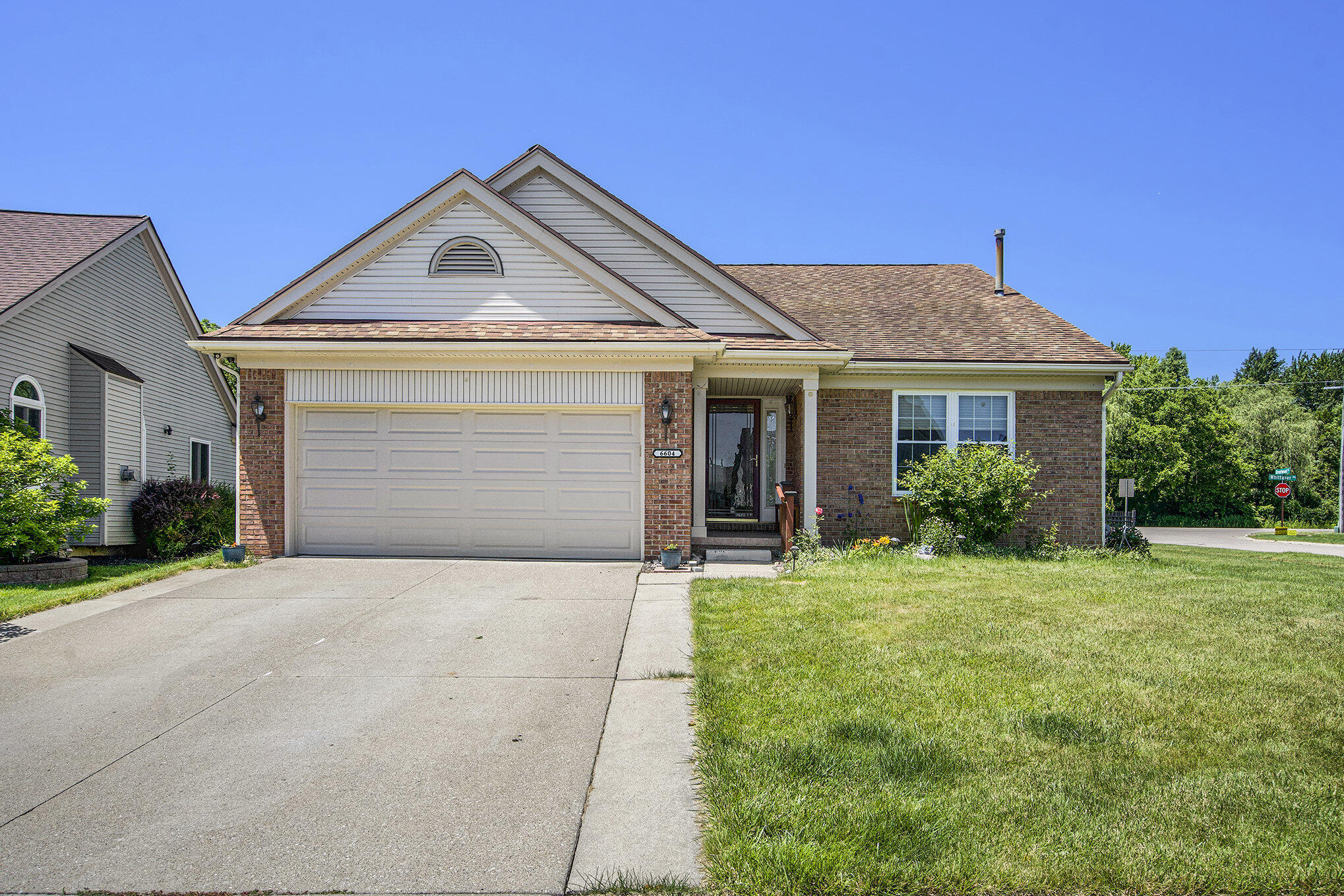 6604 W Summerdale Circle