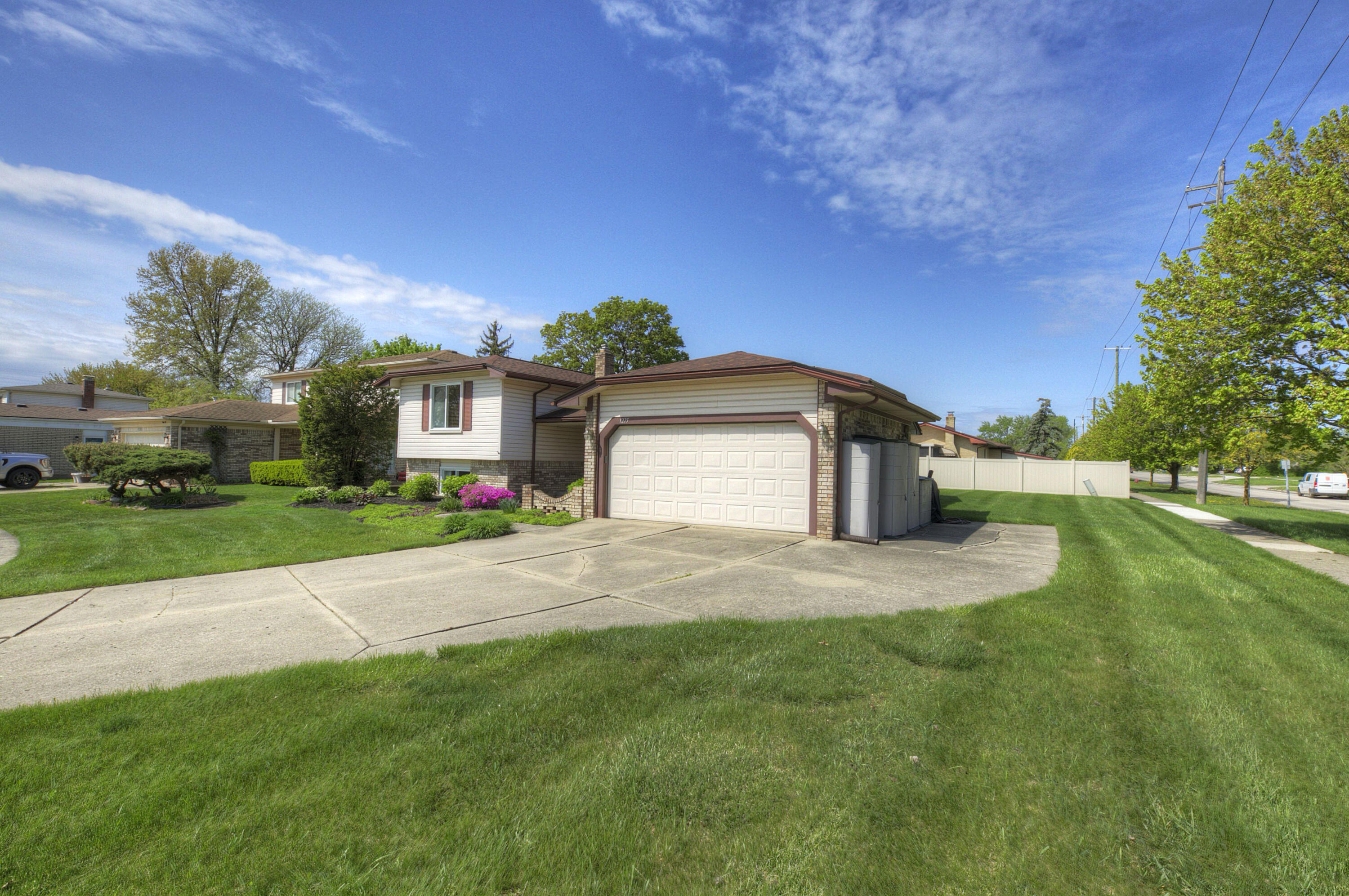 1275 E Franciscan Court