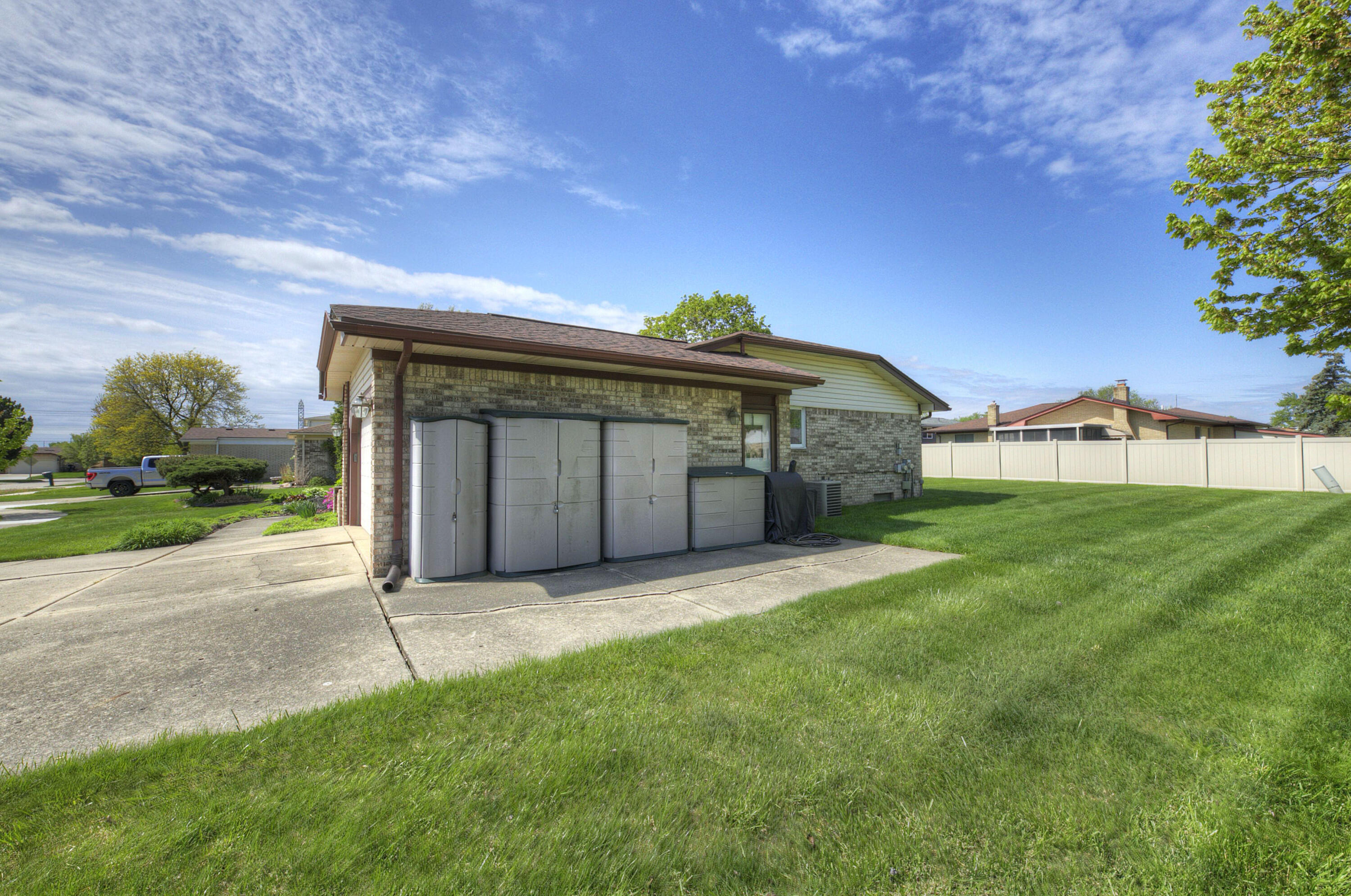 1275 E Franciscan Court