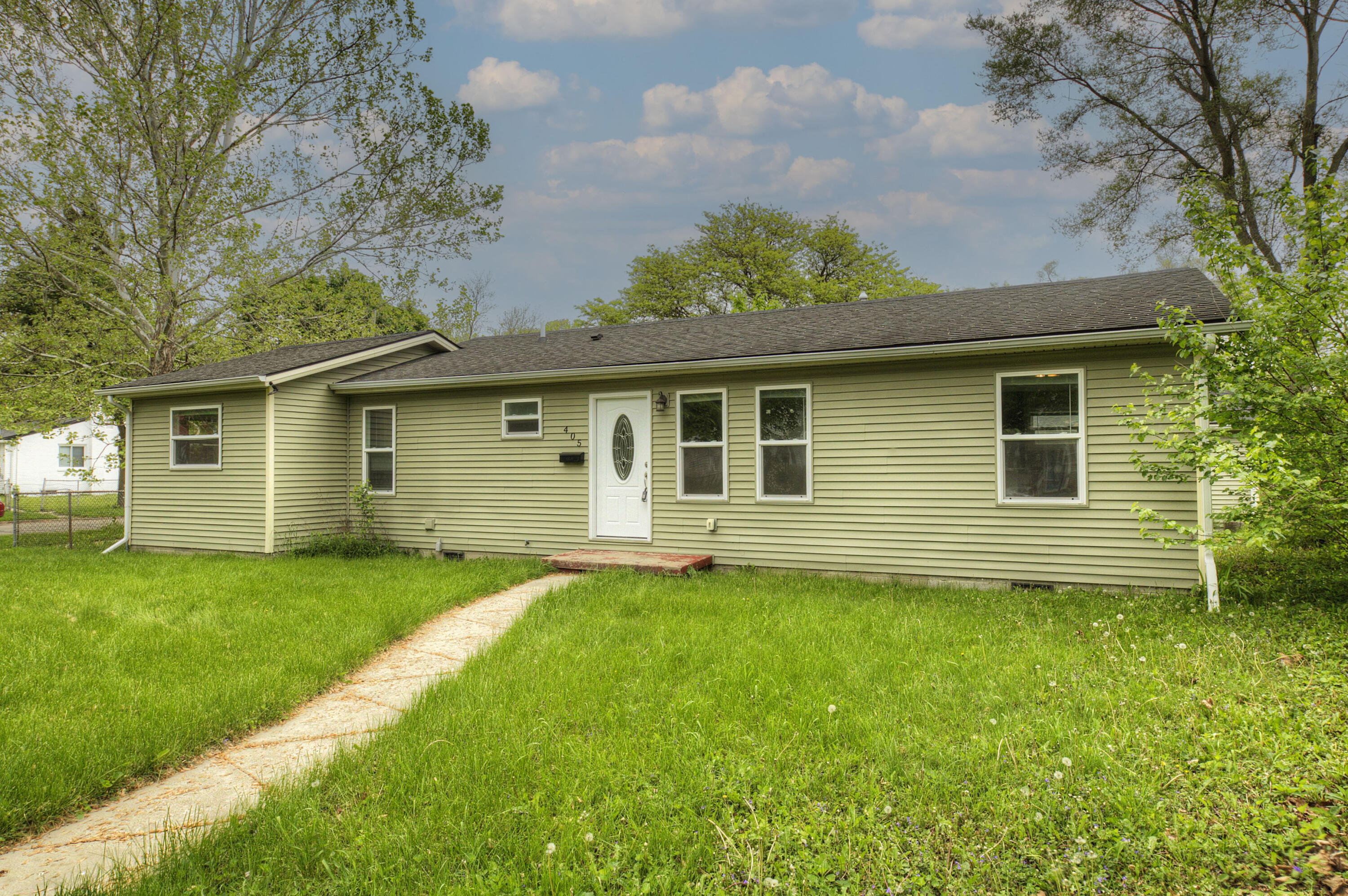 405 Ainsworth Circle