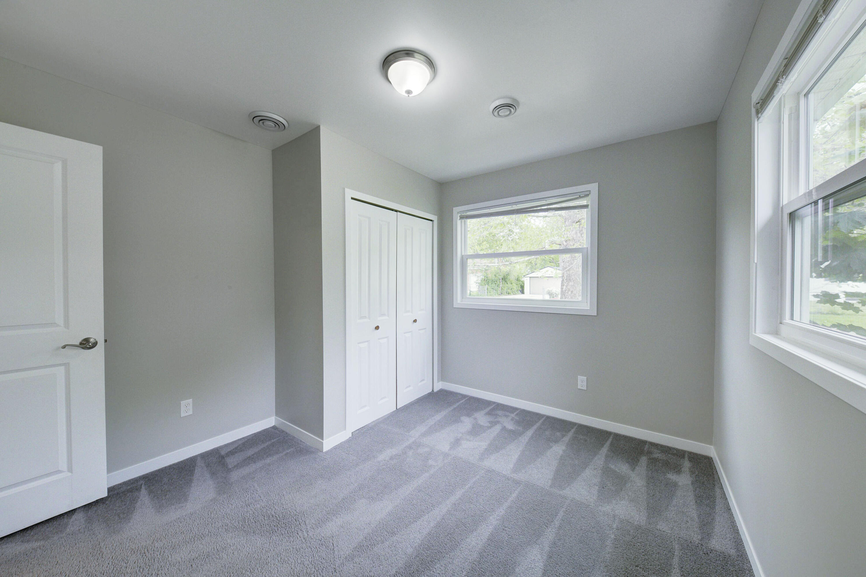 405 Ainsworth Circle