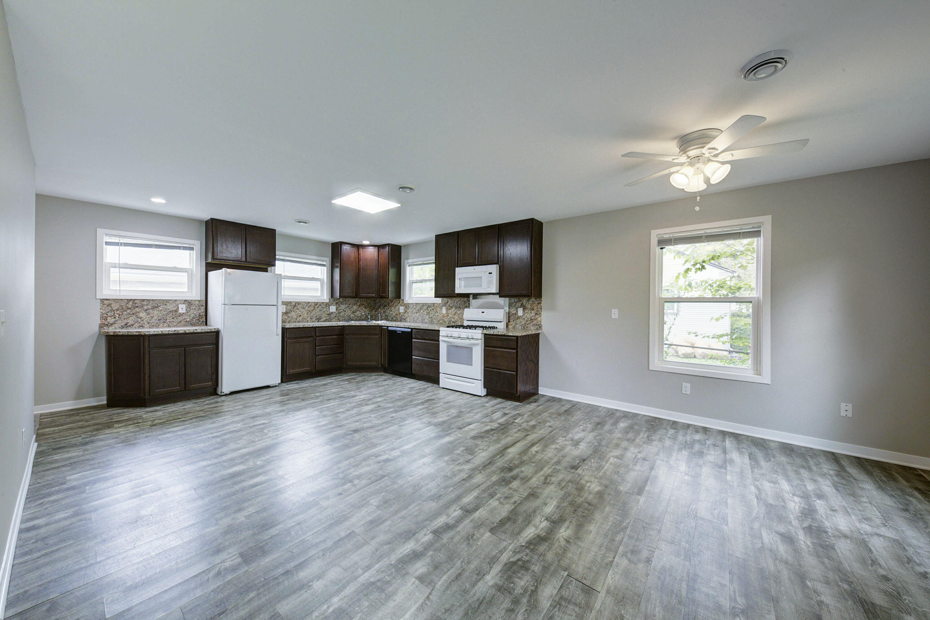 405 Ainsworth Circle