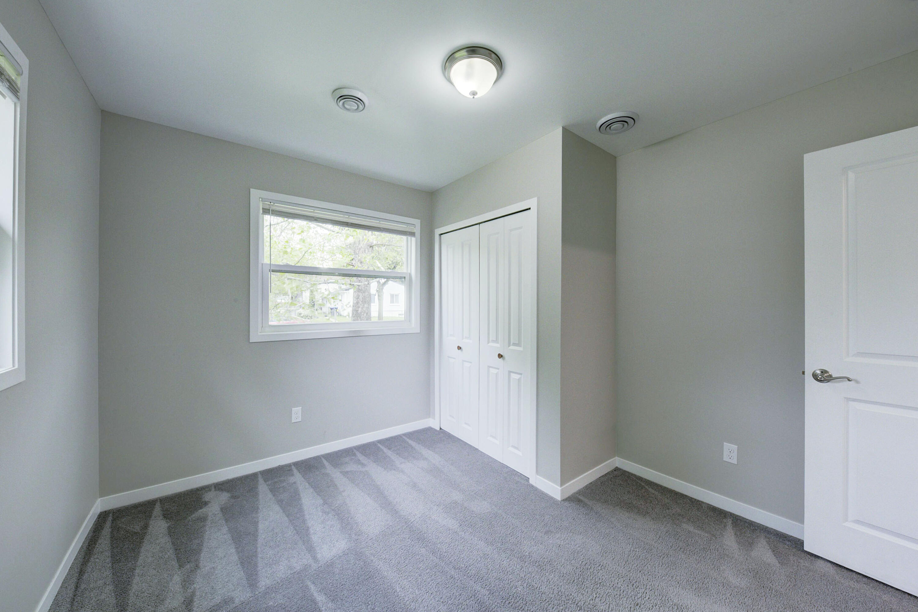 405 Ainsworth Circle
