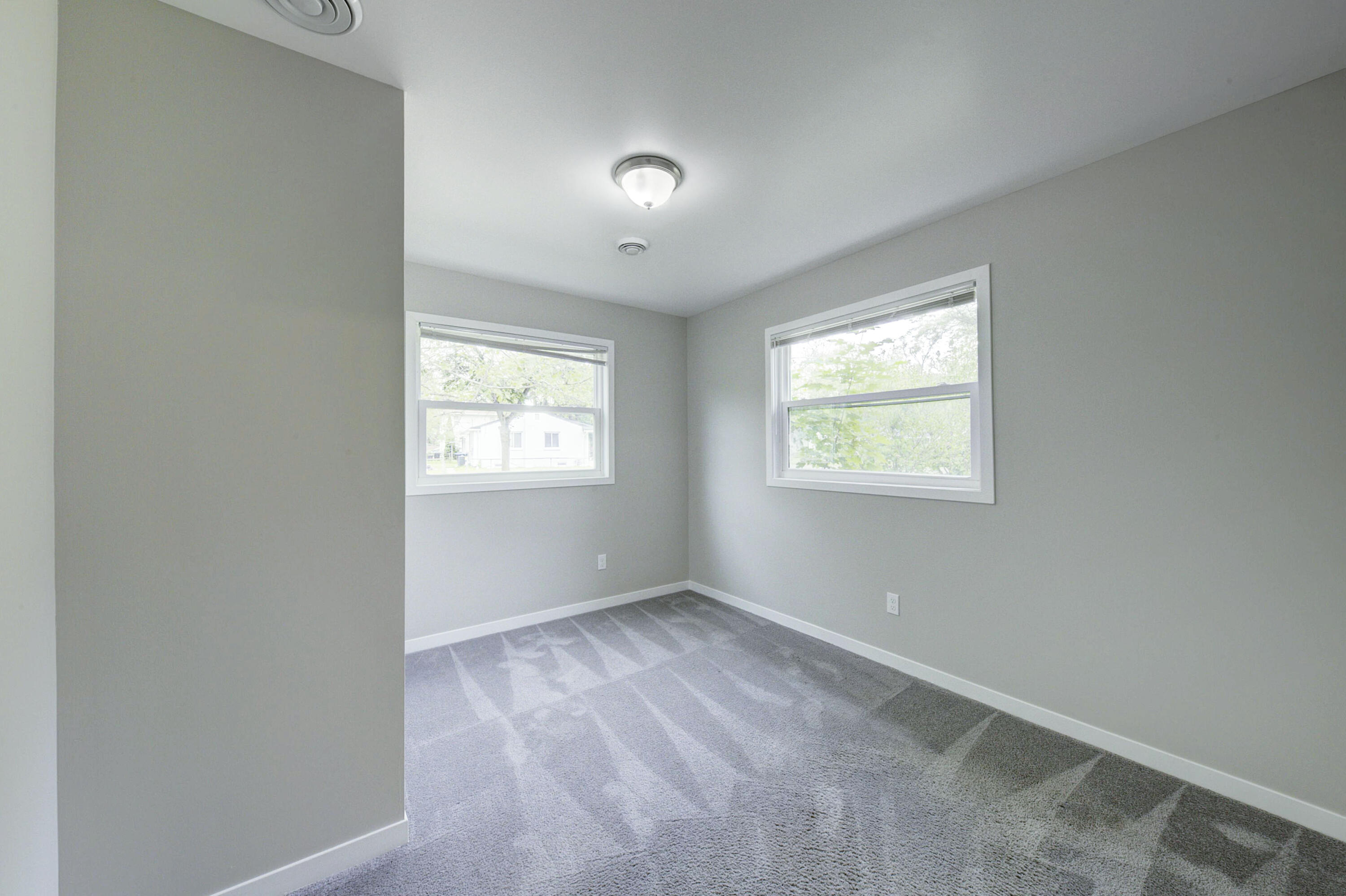 405 Ainsworth Circle