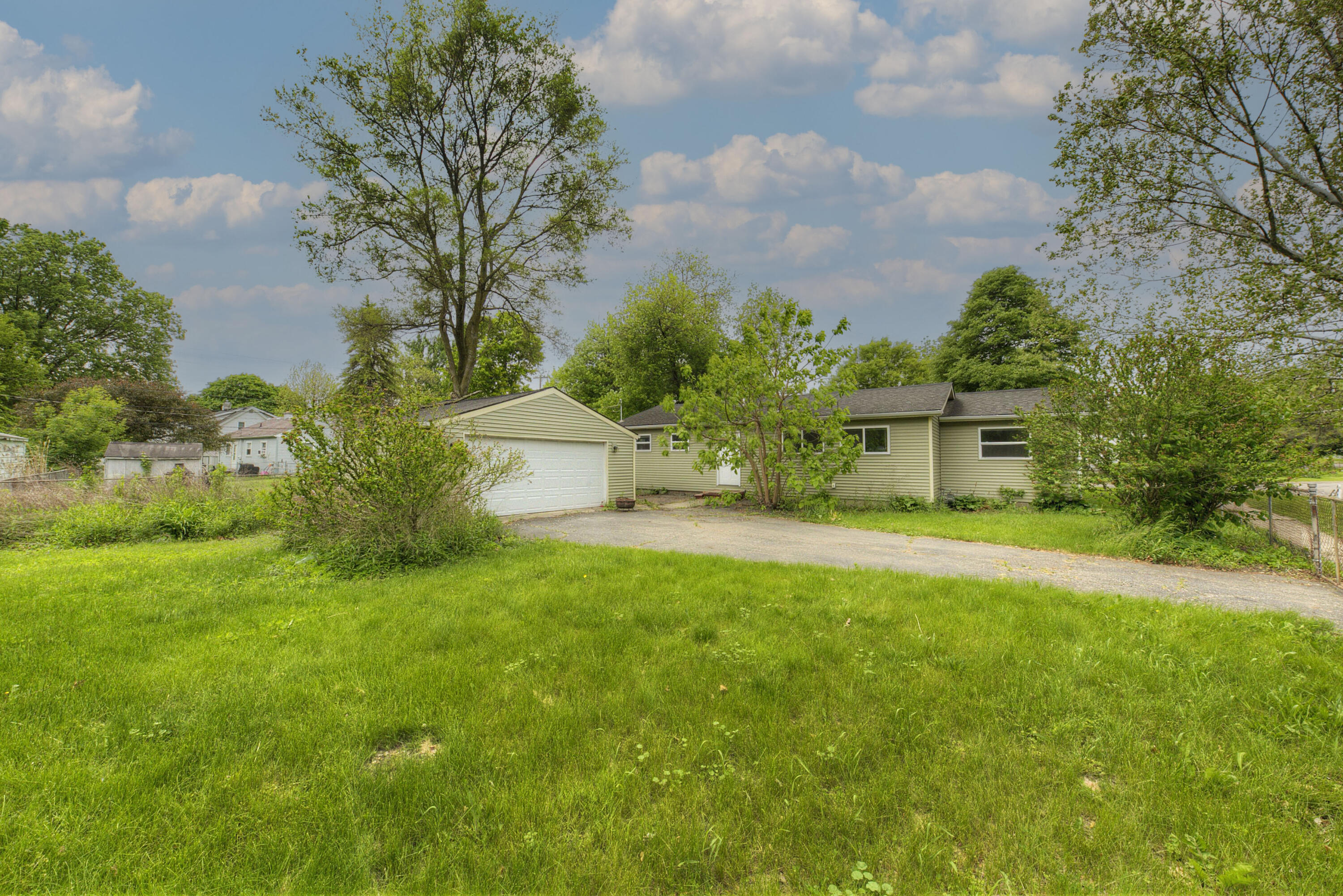 405 Ainsworth Circle
