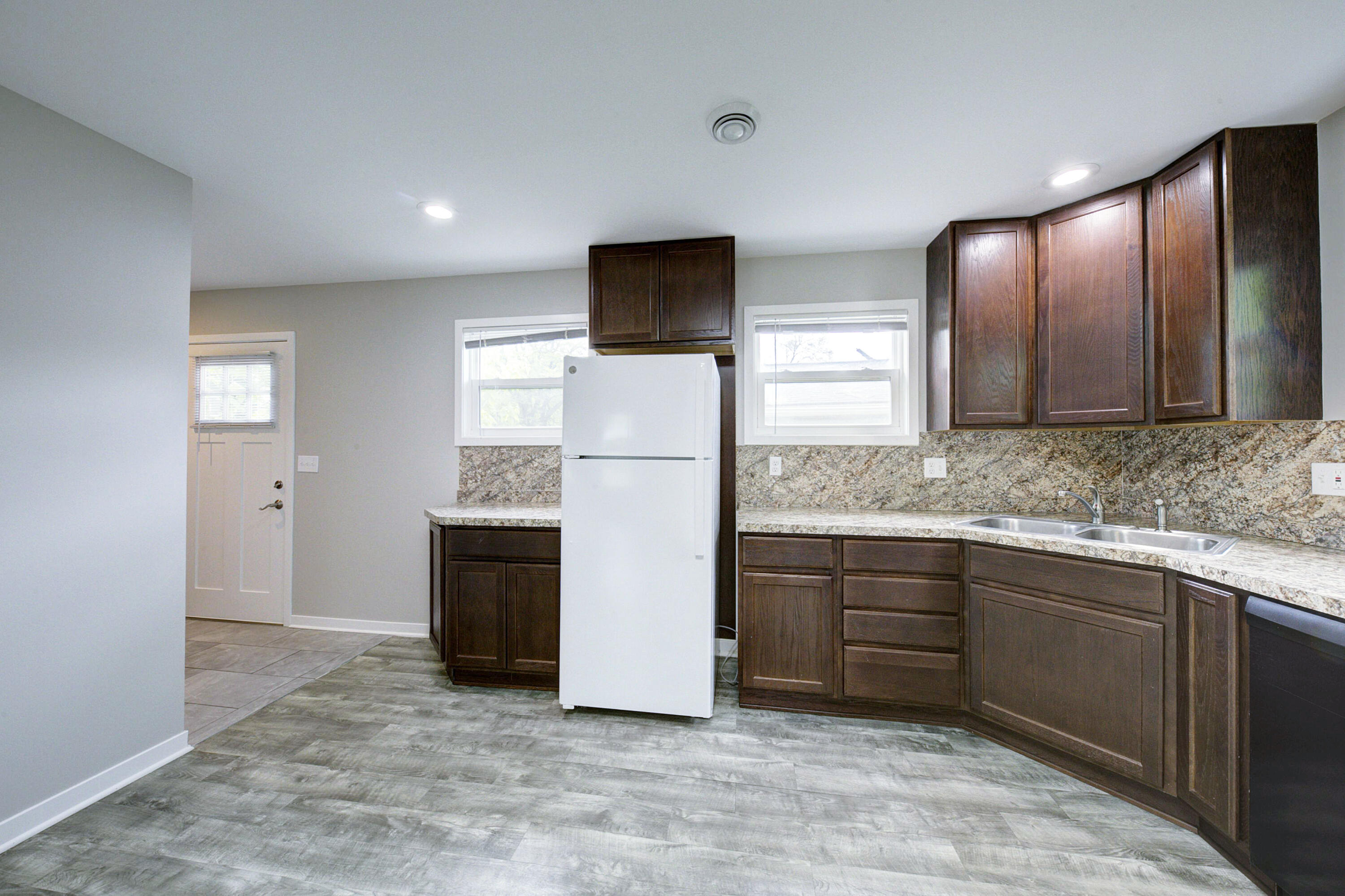 405 Ainsworth Circle