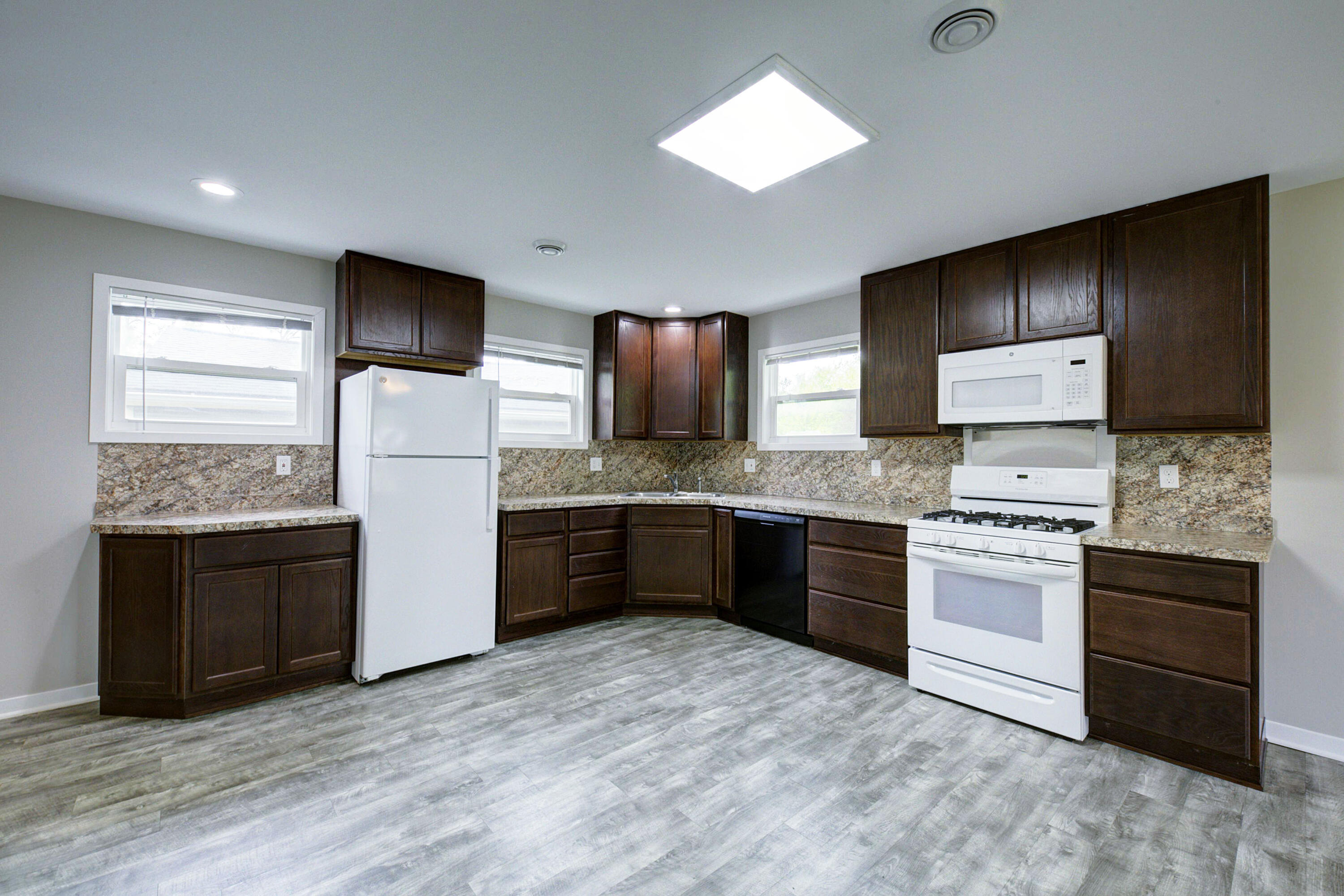 405 Ainsworth Circle