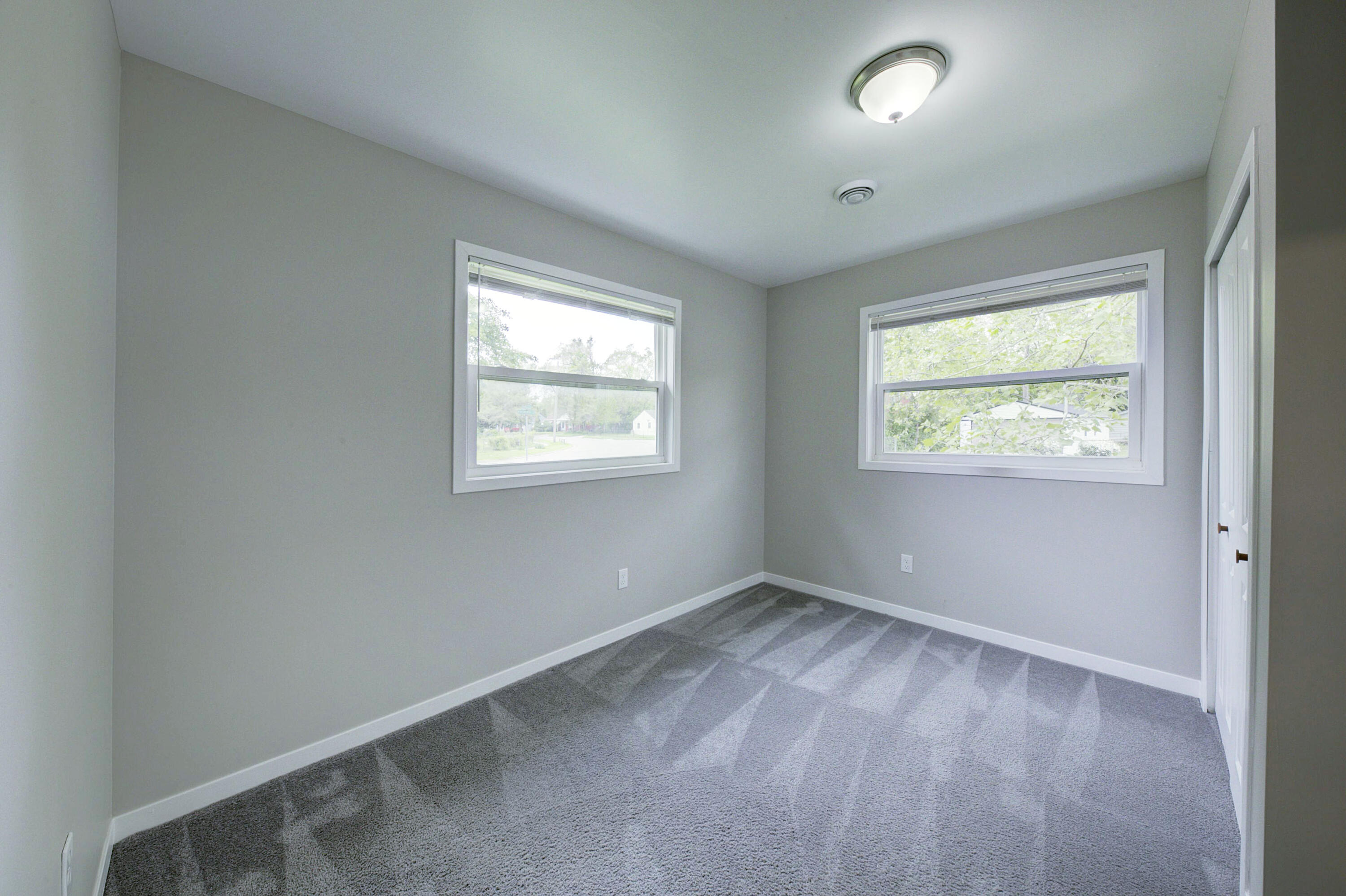405 Ainsworth Circle