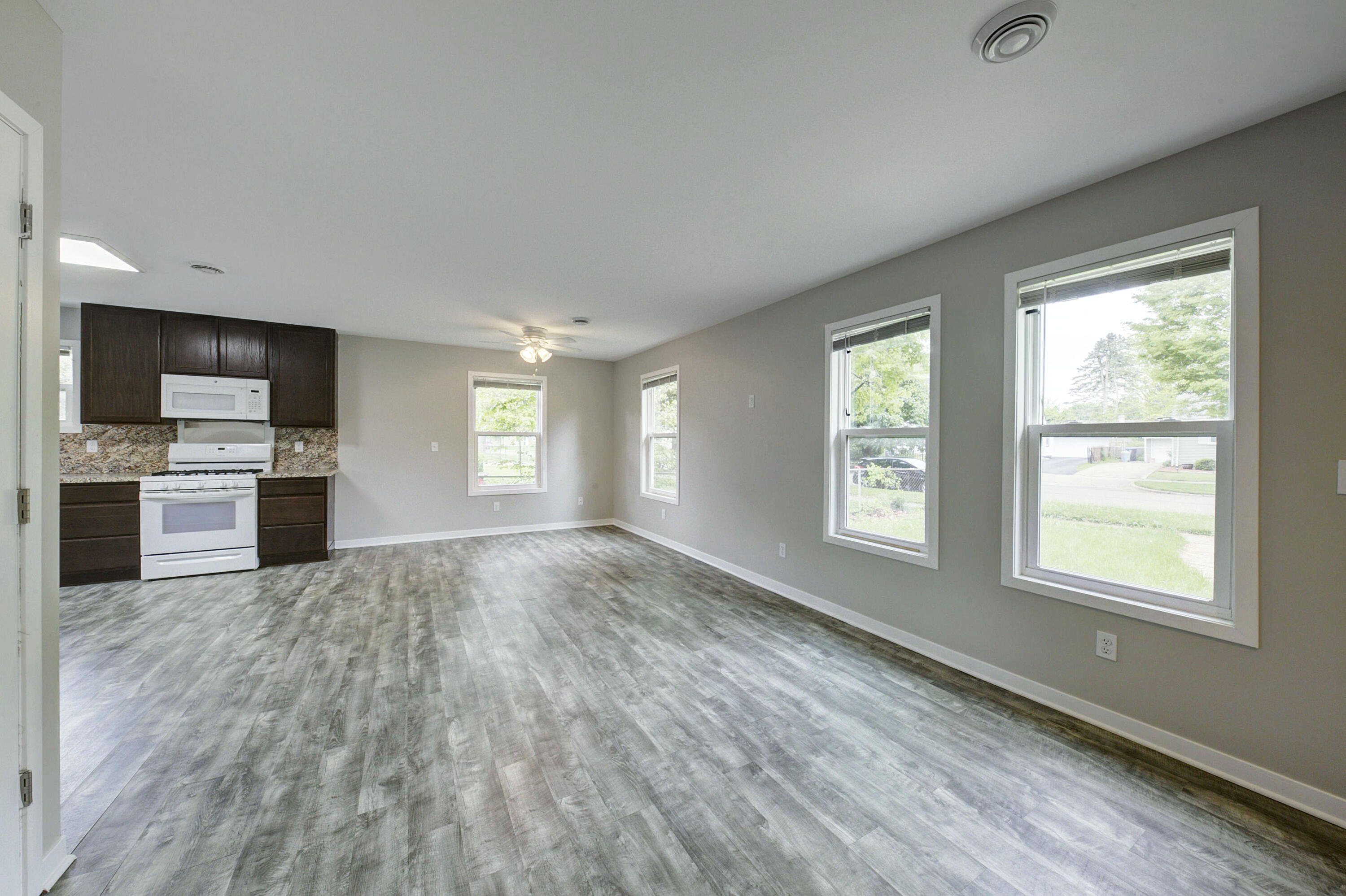 405 Ainsworth Circle