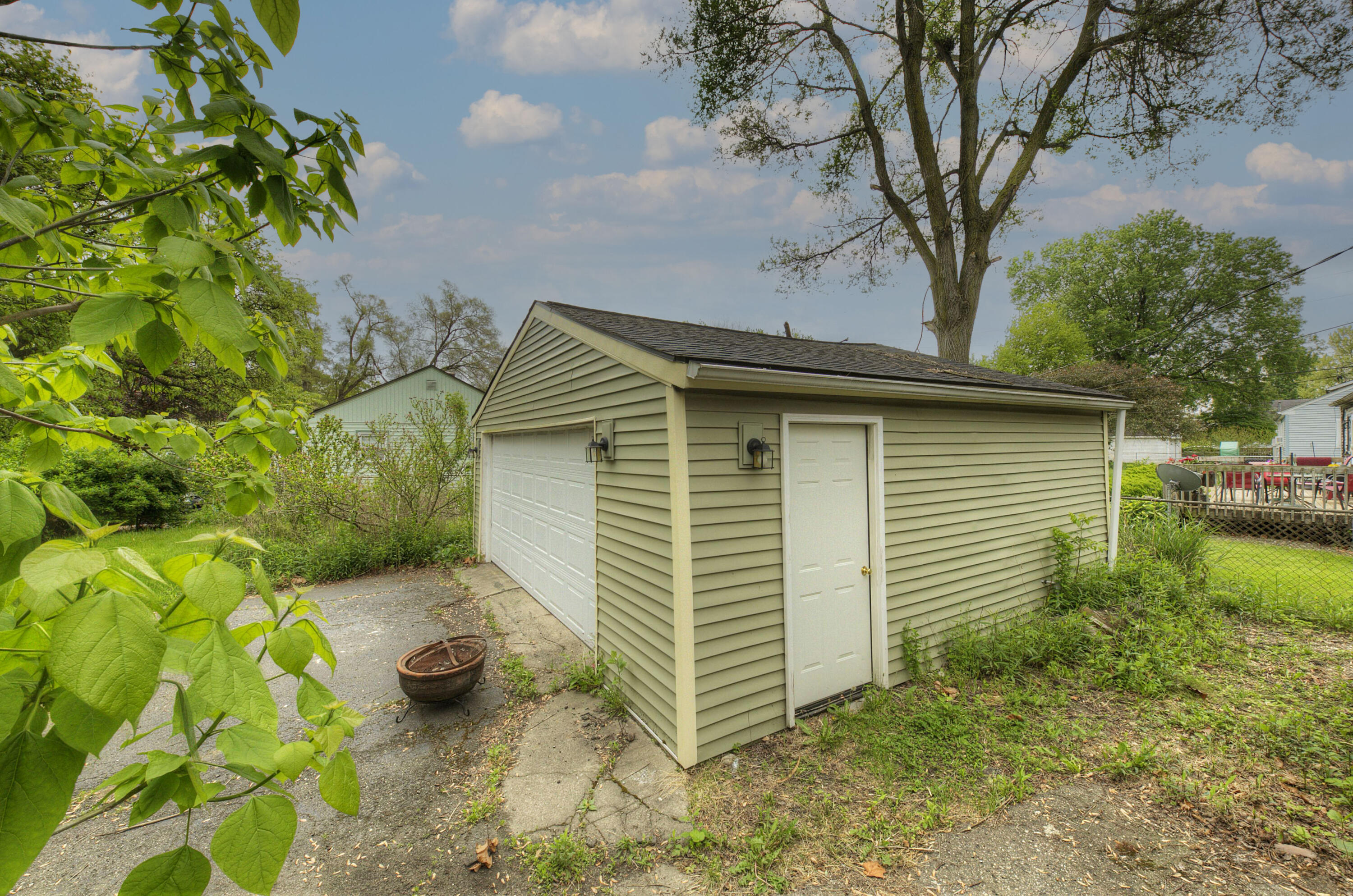 405 Ainsworth Circle