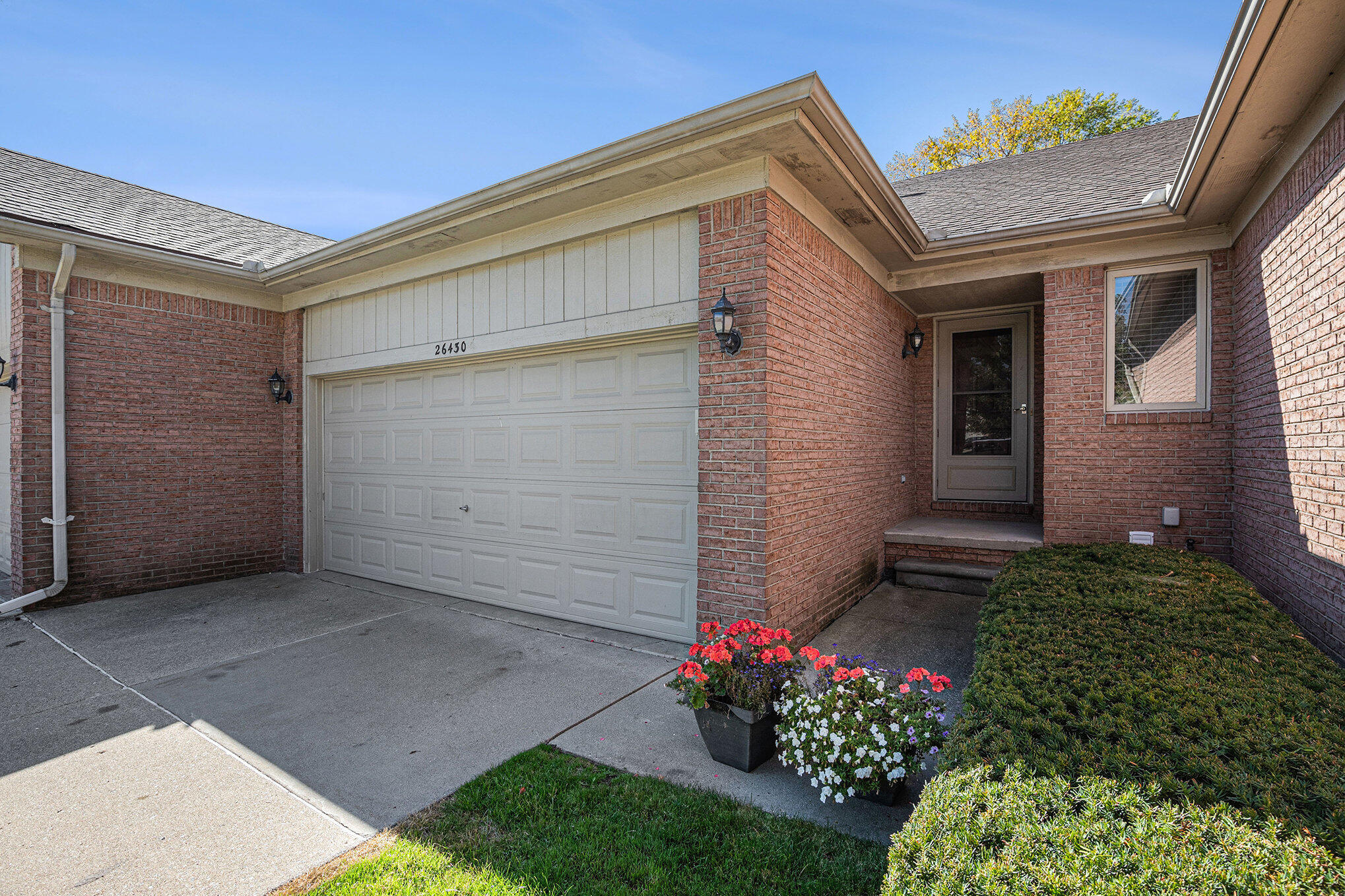 26430 Sanajo Court, 20