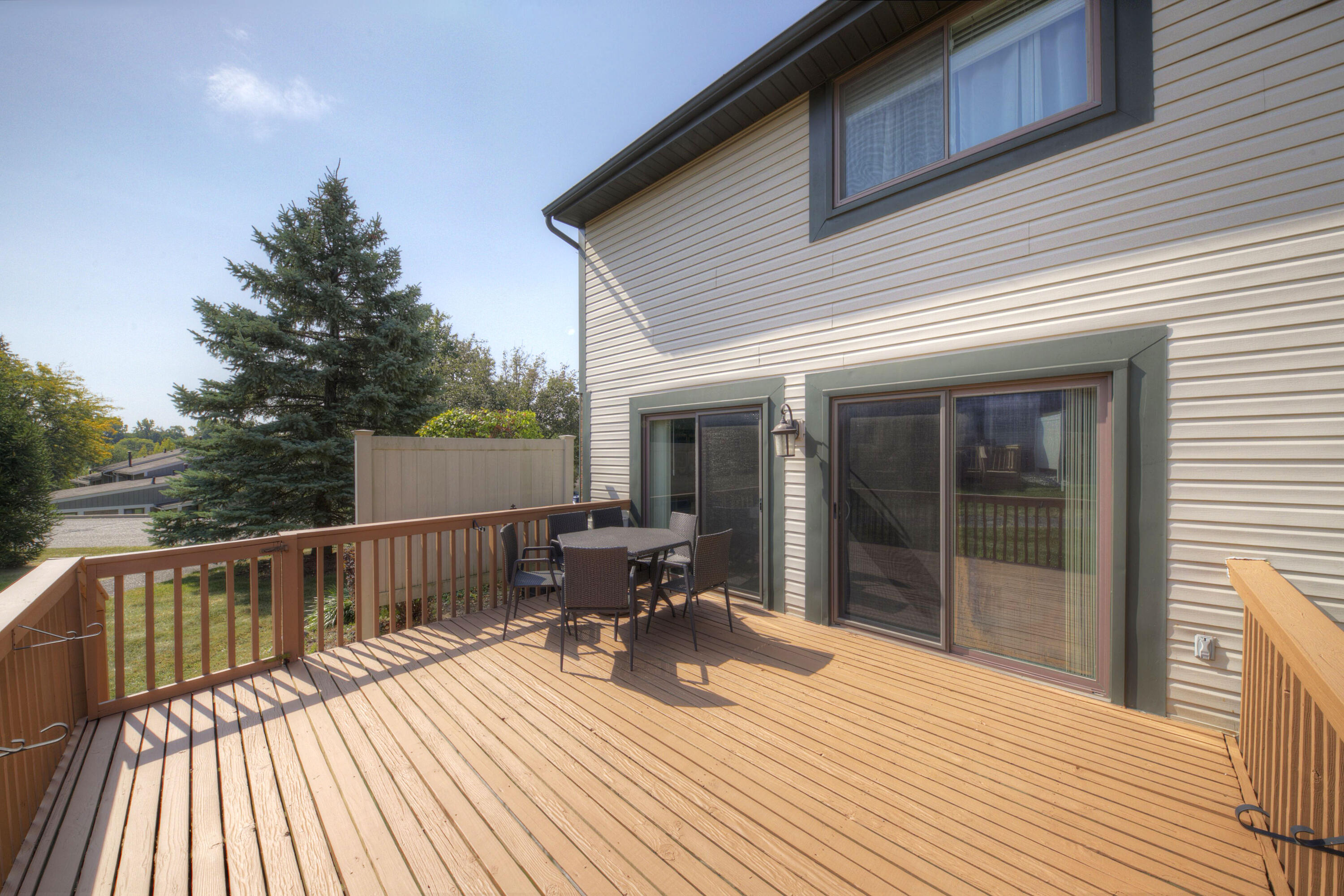 1202 Concord Court, 67