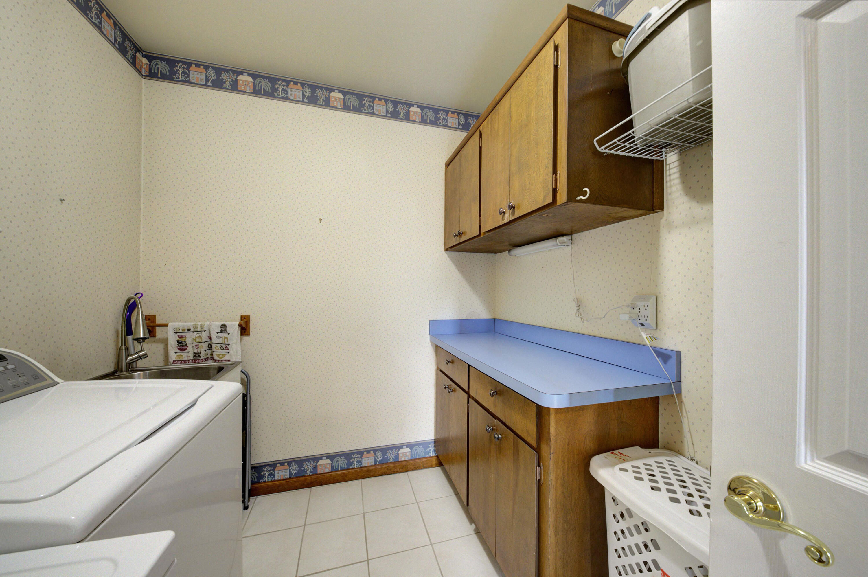 1202 Concord Court, 67