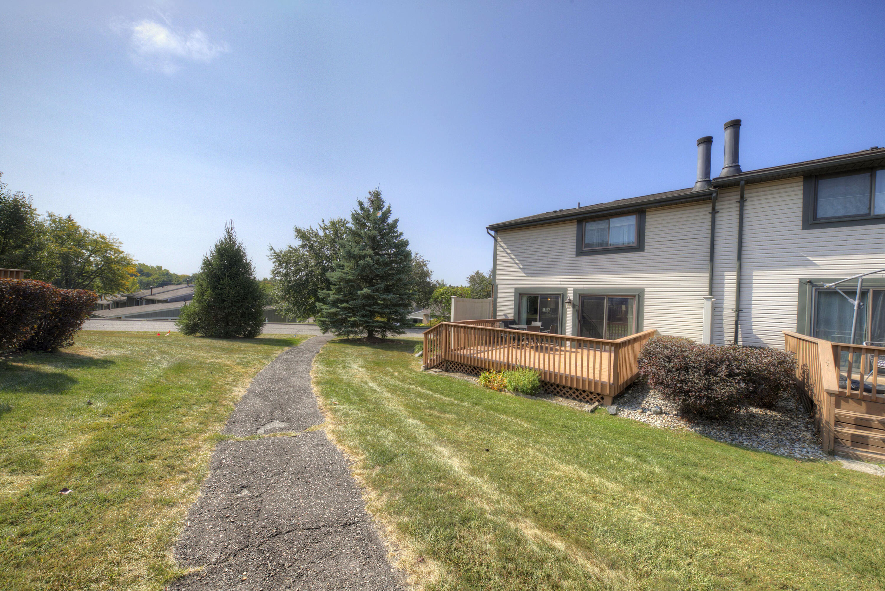 1202 Concord Court, 67