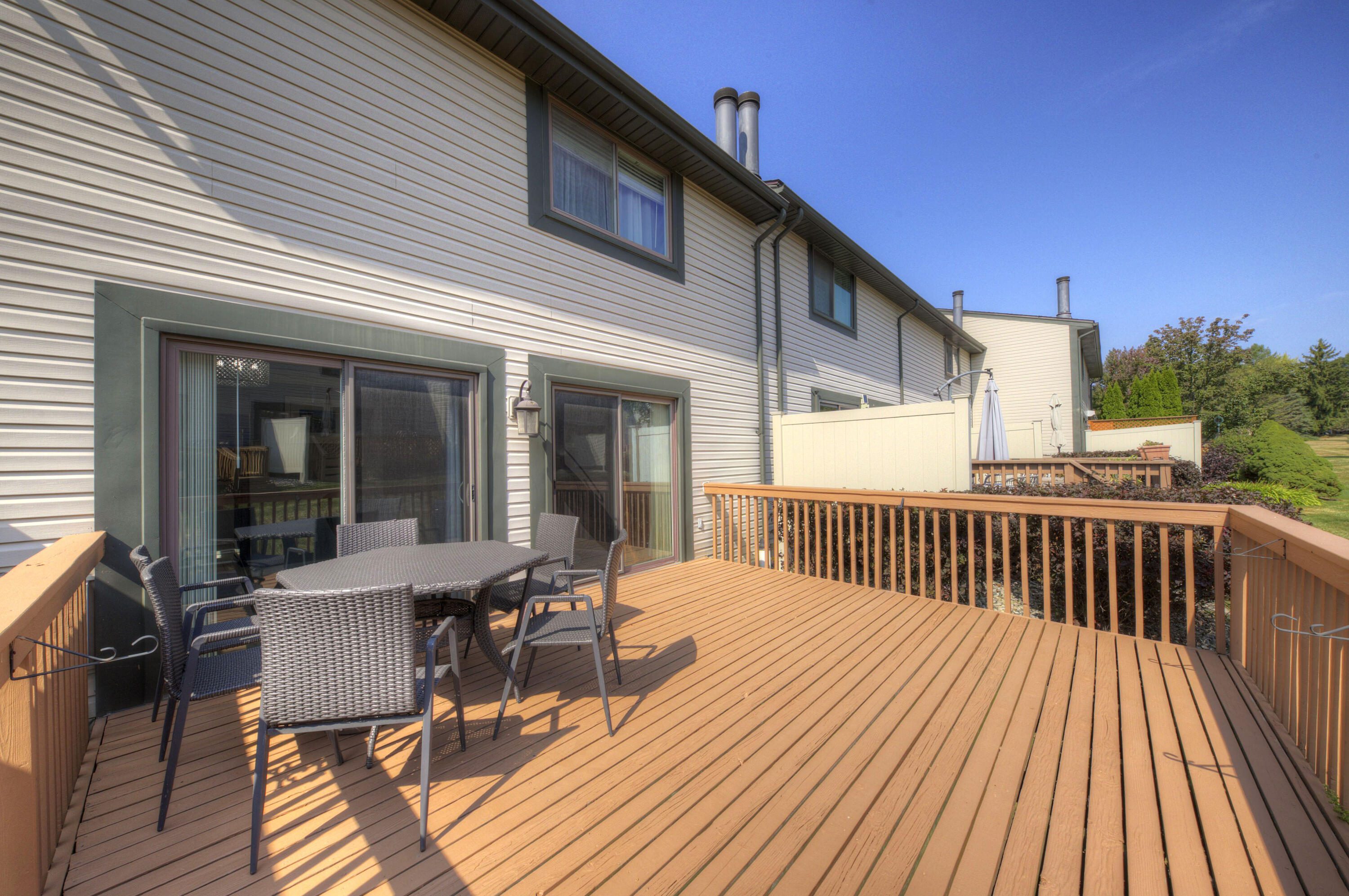 1202 Concord Court, 67