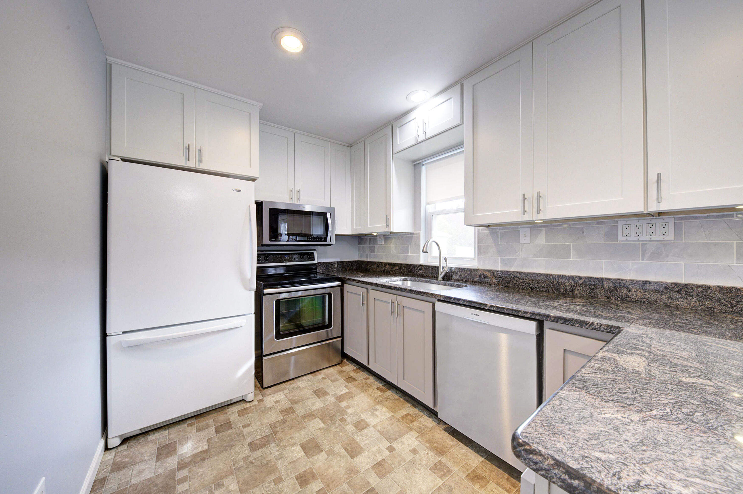 59071 Annah Drive, New Hudson