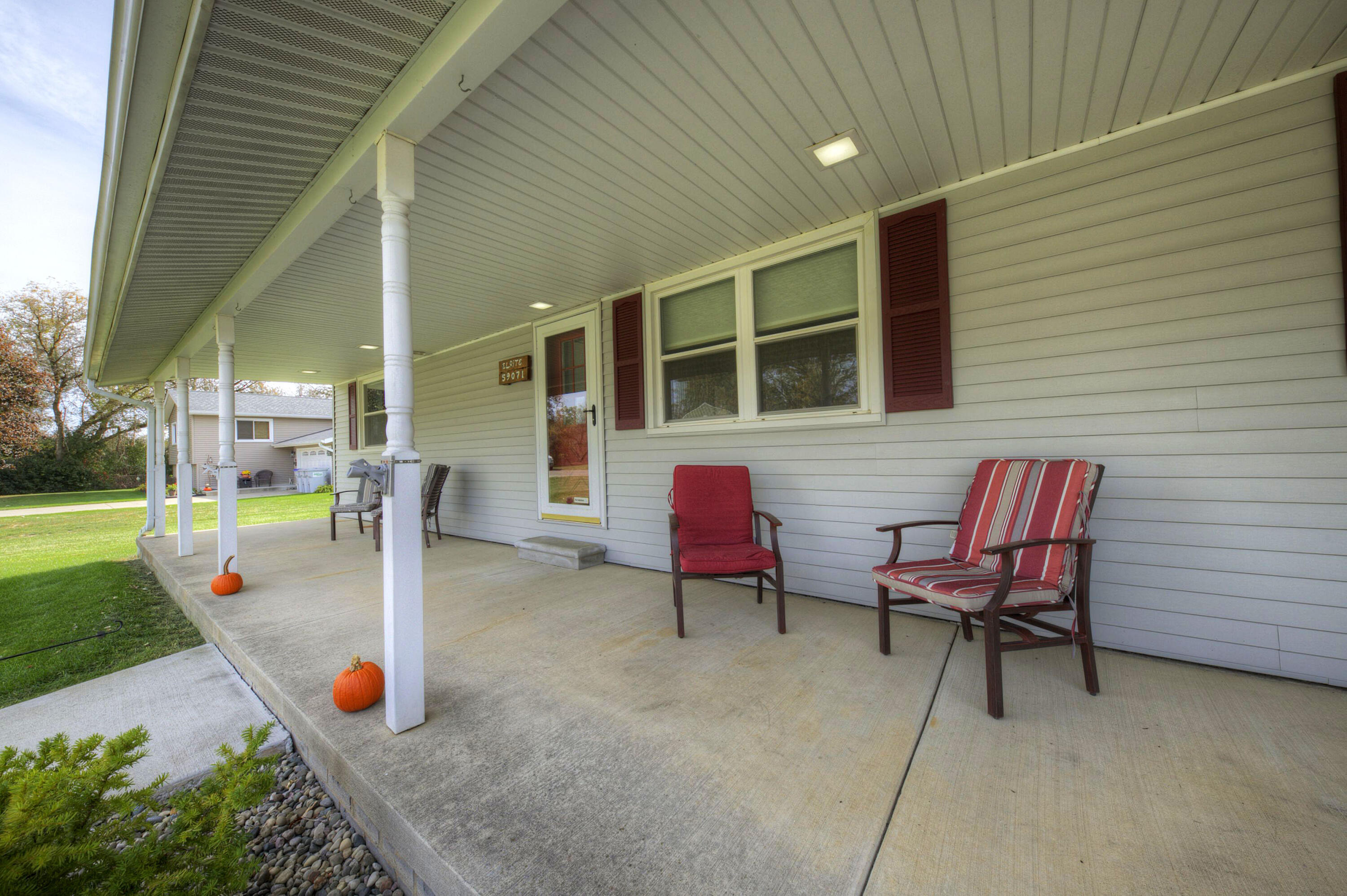 59071 Annah Drive, New Hudson