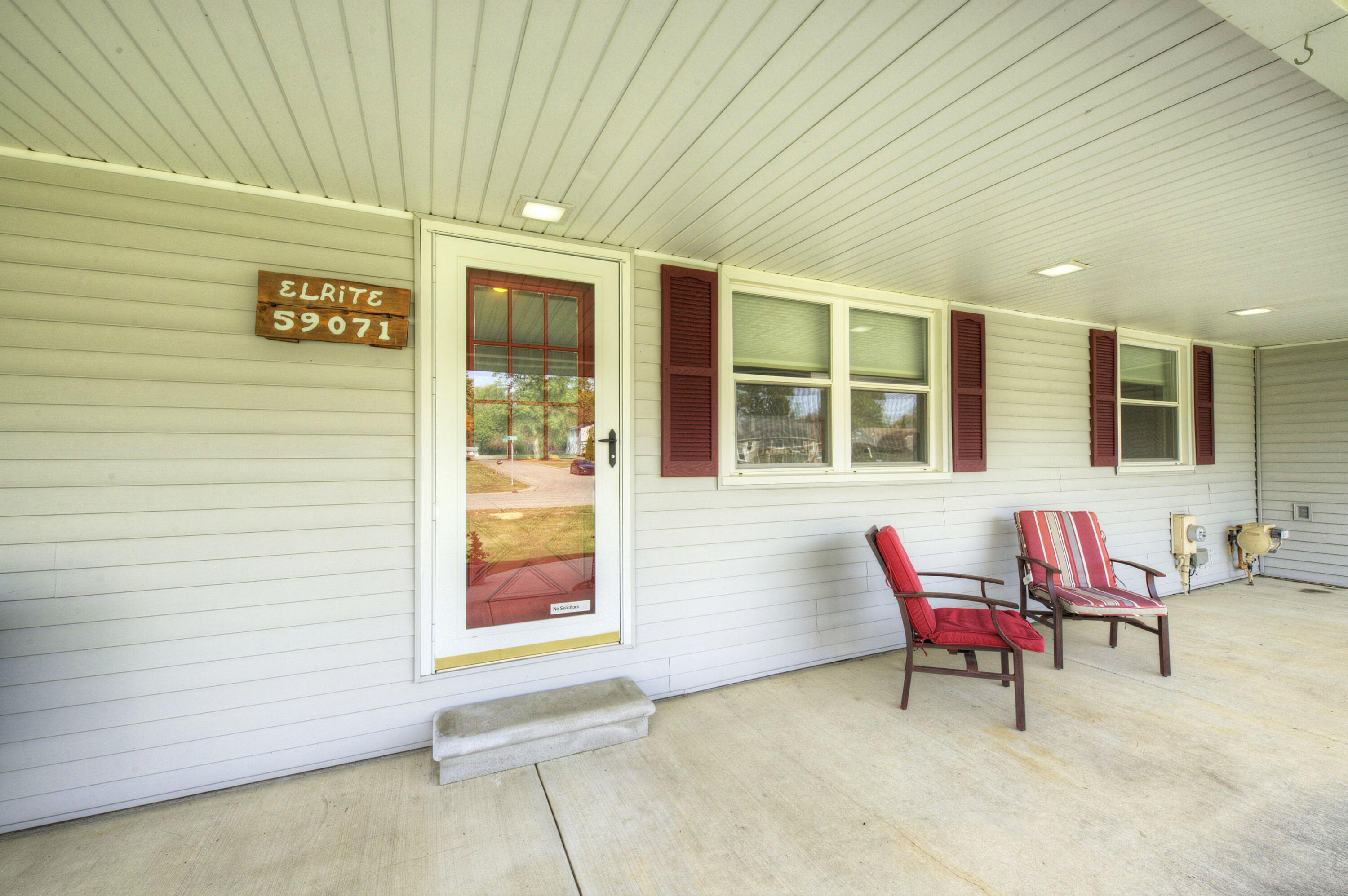 59071 Annah Drive, New Hudson