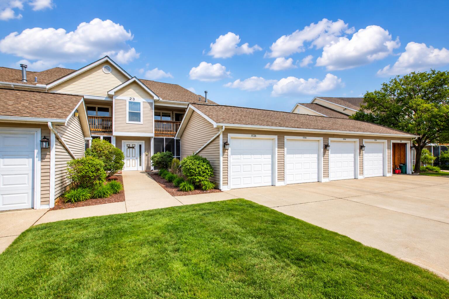 1526 Long Meadow Trail