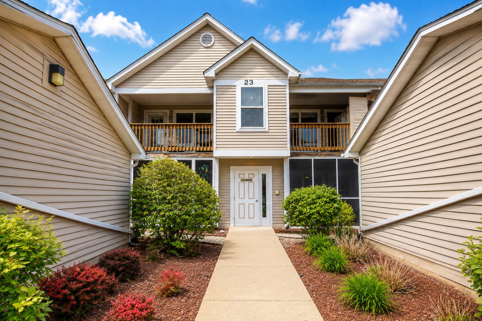 1526 Long Meadow Trail