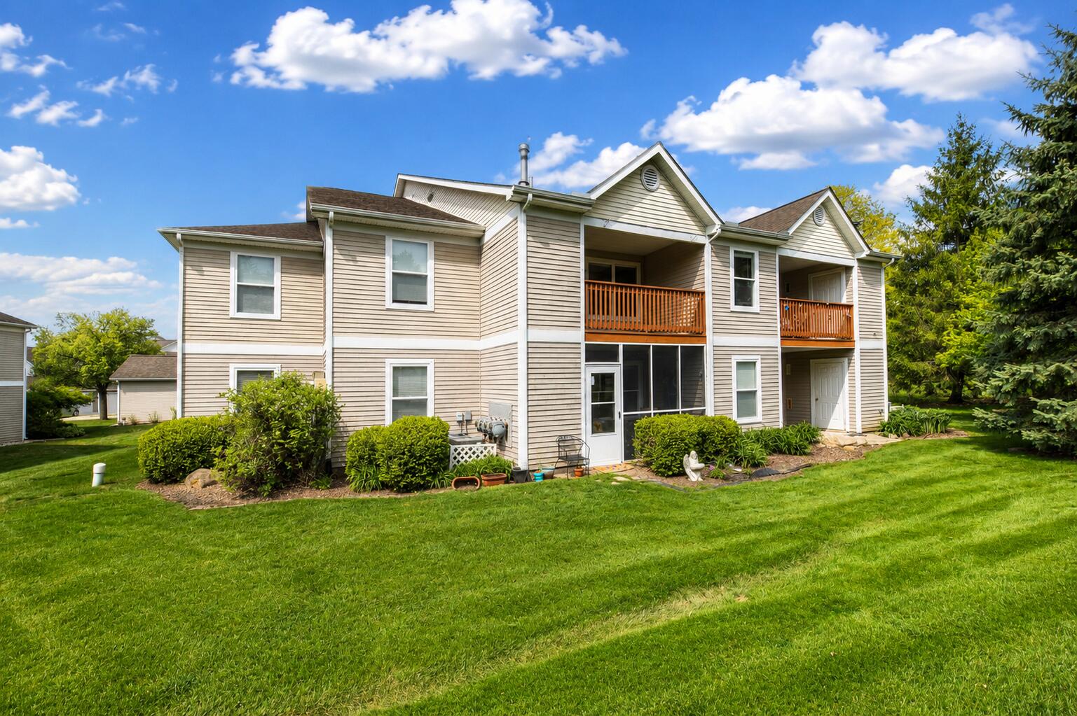 1526 Long Meadow Trail