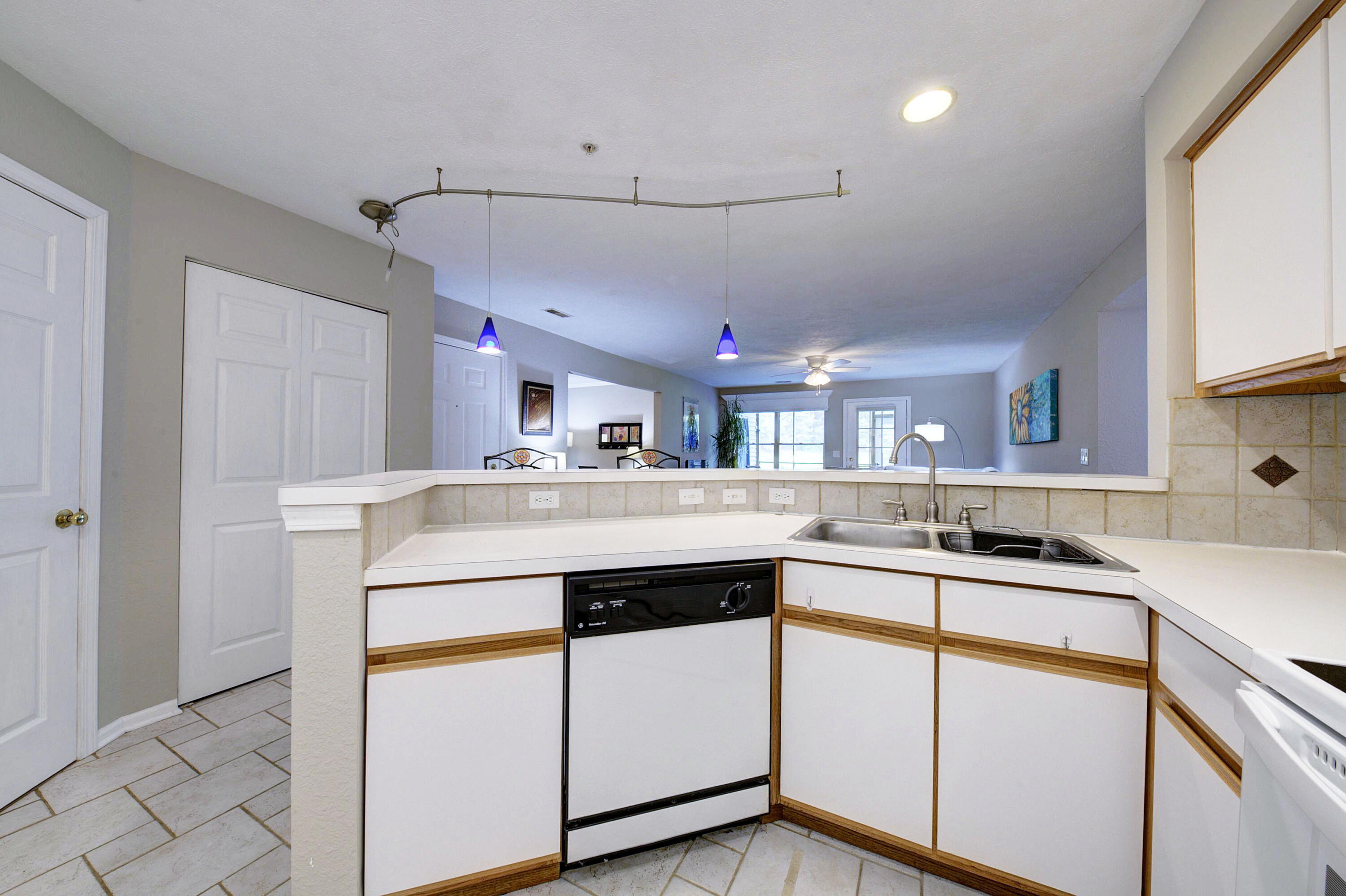 1526 Long Meadow Trail